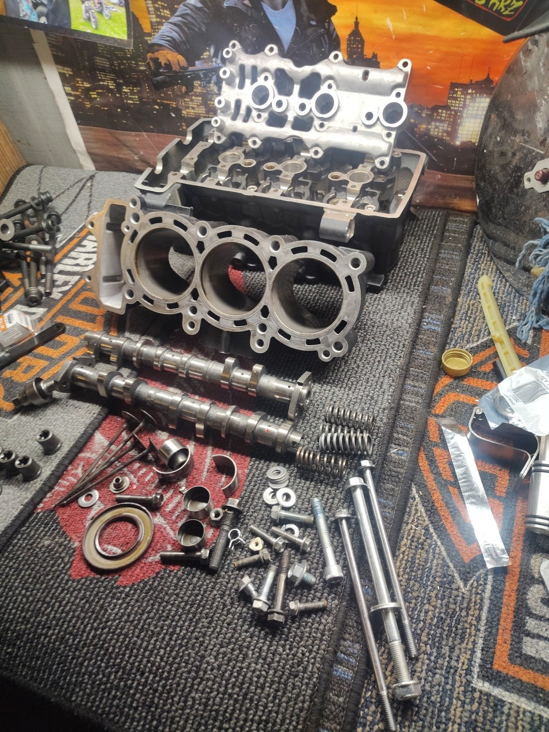 2009 Triumph Street Triple 675 Cylinder Head With Cams Cylinders And Hardware 