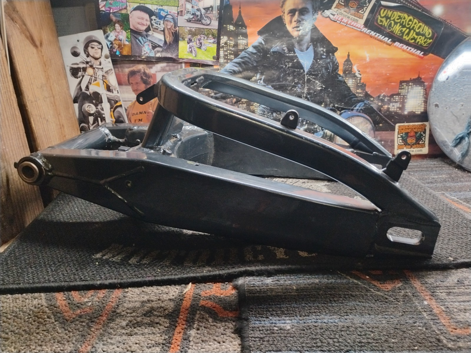 OEM Suzuki GSXR Swingarm Assembly Black/Gray  Aluminum GSX-R
