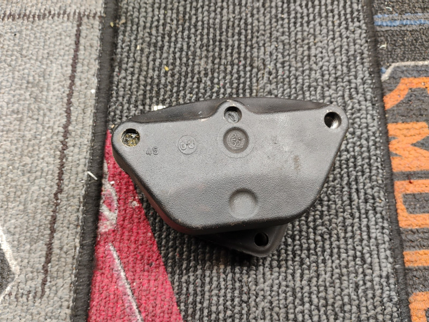 14-22 HARLEY DAVIDSON IRON 883 FRONT BRAKE CALIPER 41300010