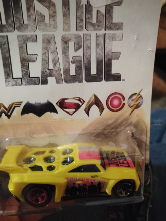 Hot Wheels Dc Justice League Bassline Yellow 7/7