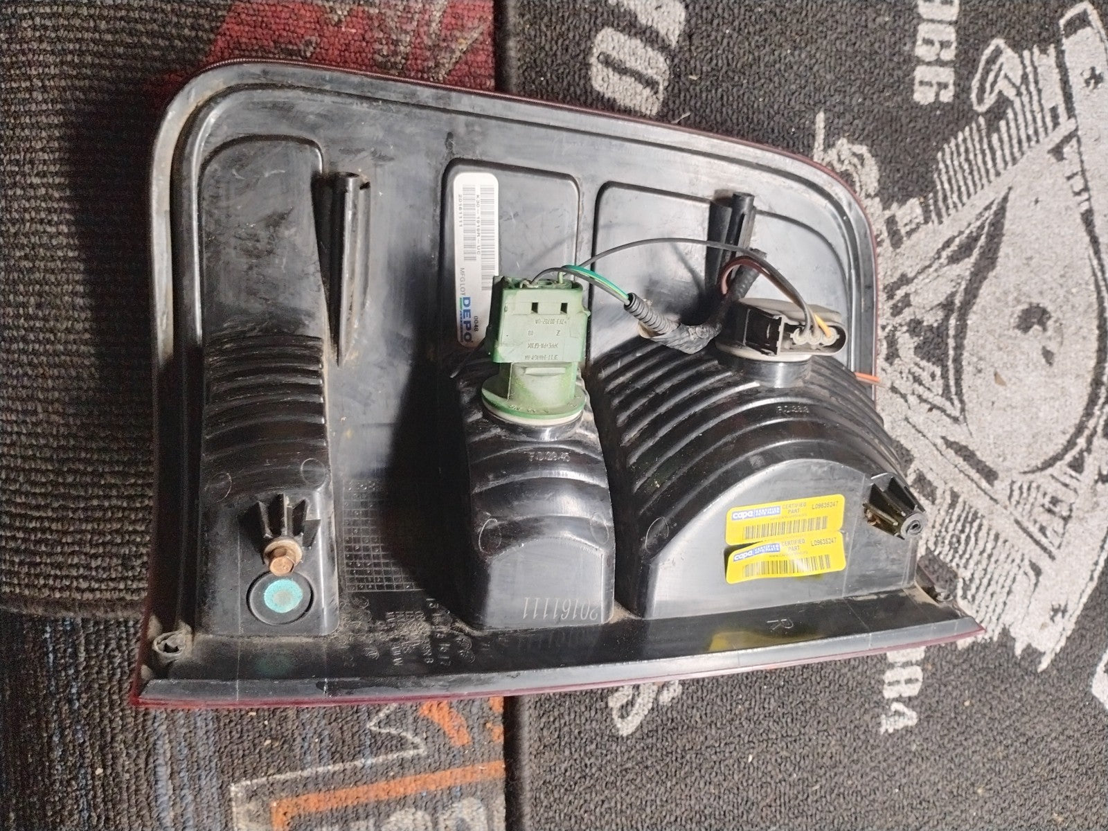 OEM Ford F150 Right Tail Light 2004 2005 2006 2007 2008 Passenger RH 4L3Z-13404-