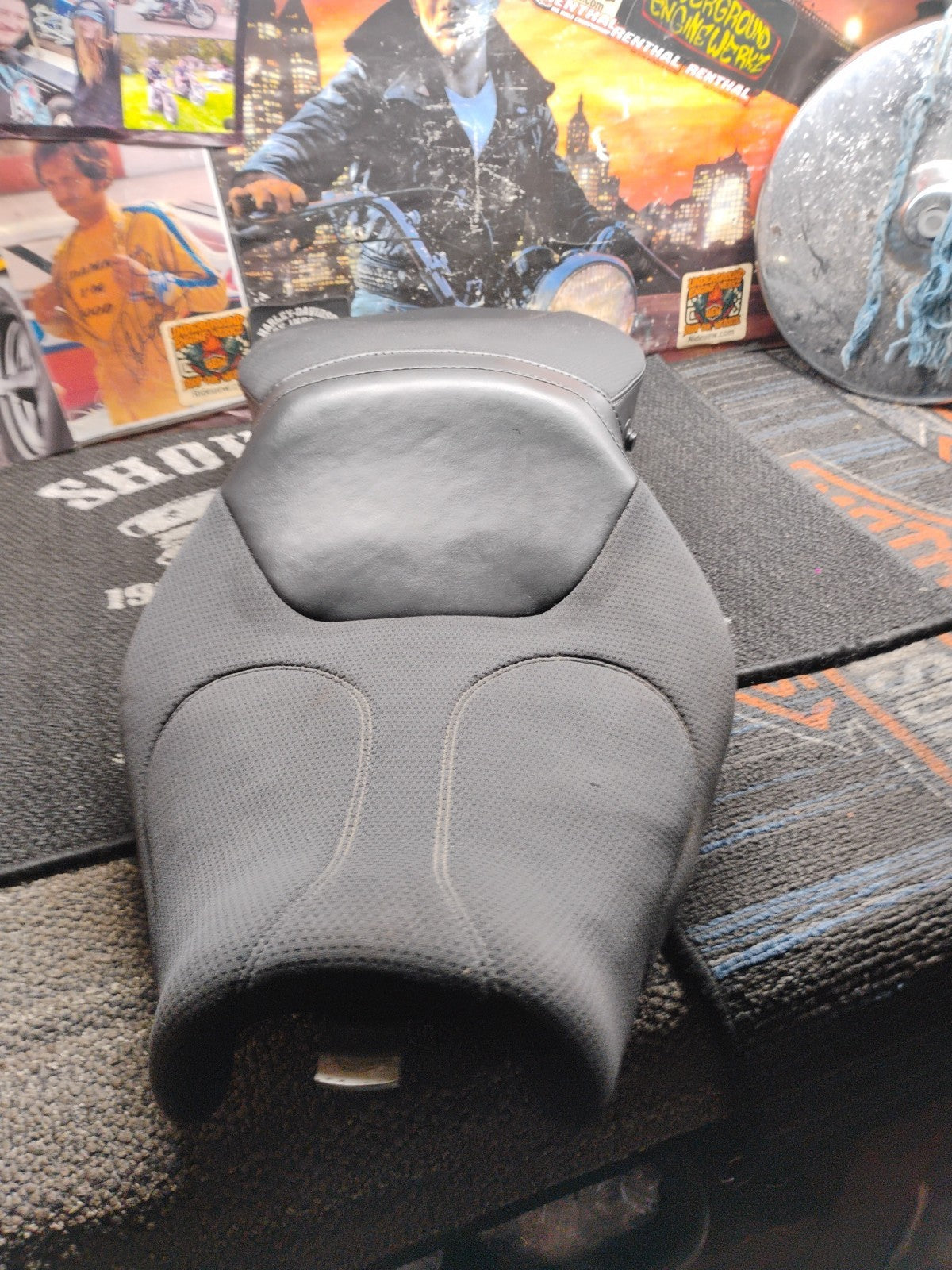 OEM Harley-Davidson Road Zeppelin Air Seat Dyna 2006-Up 52000147