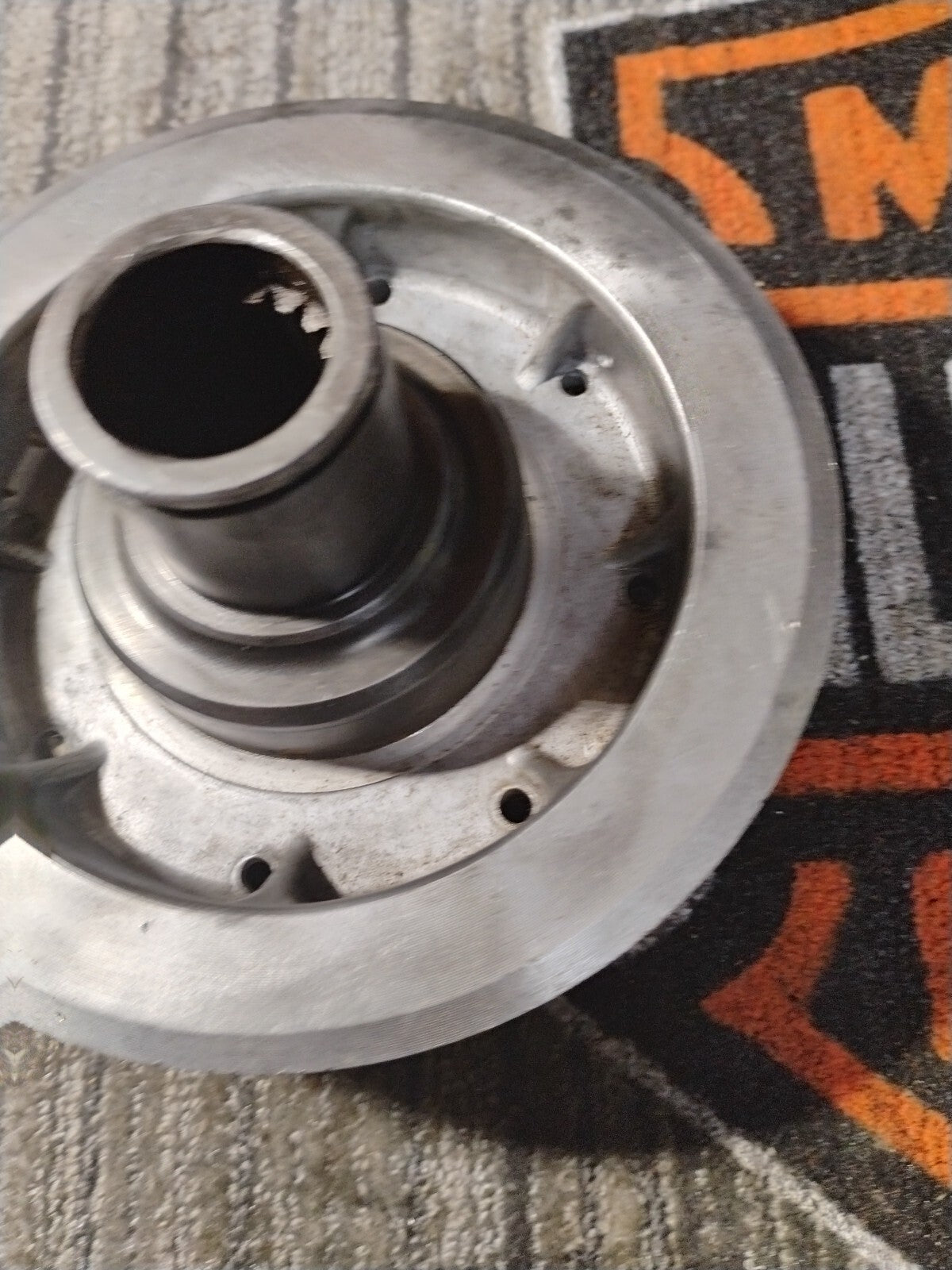 Clutch Hub Harley Davidson 37550-90A 1995 HD DYNA FXDS Oem