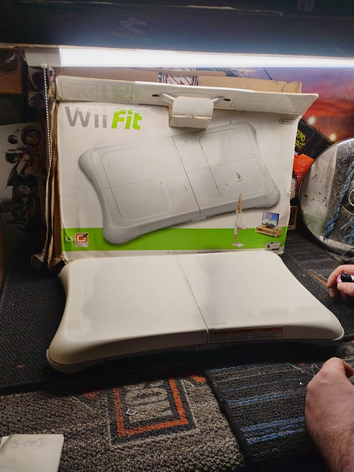 Ninetendo Wii Fit (Wii, 2008), Complete w/ Balance Board, Game...~ New, Torn Box