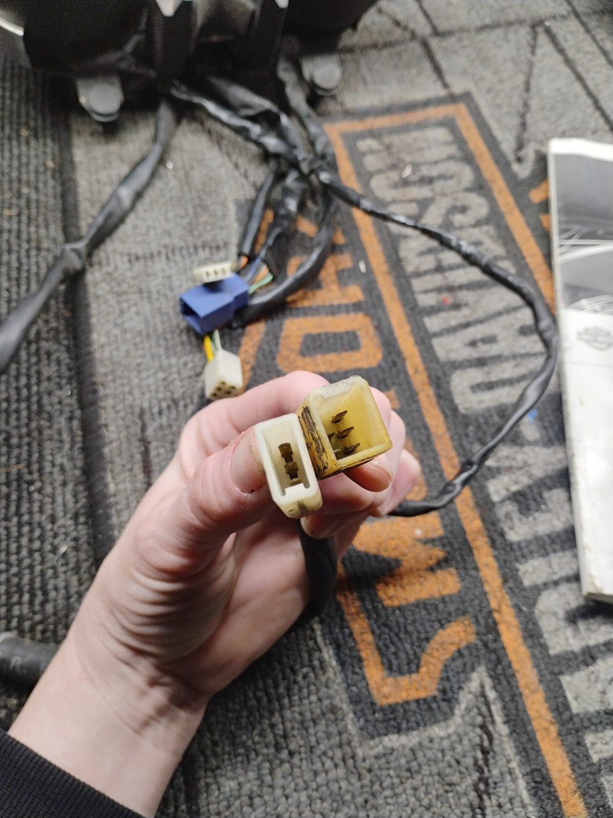 1981 Suzuki GS550T Gauge Cluster Speedometer Tachometer