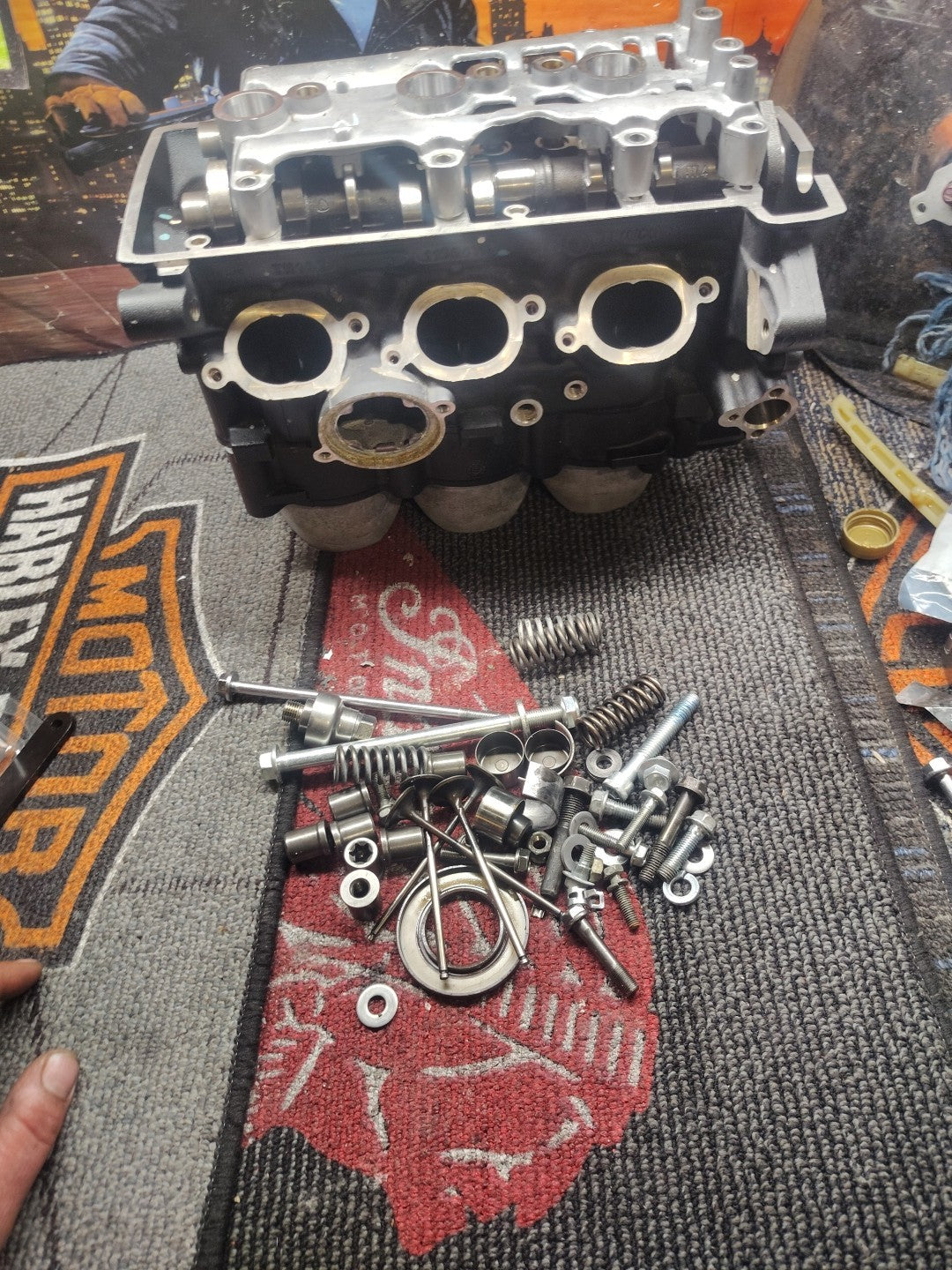 2009 Triumph Street Triple 675 Cylinder Head With Cams Cylinders And Hardware 