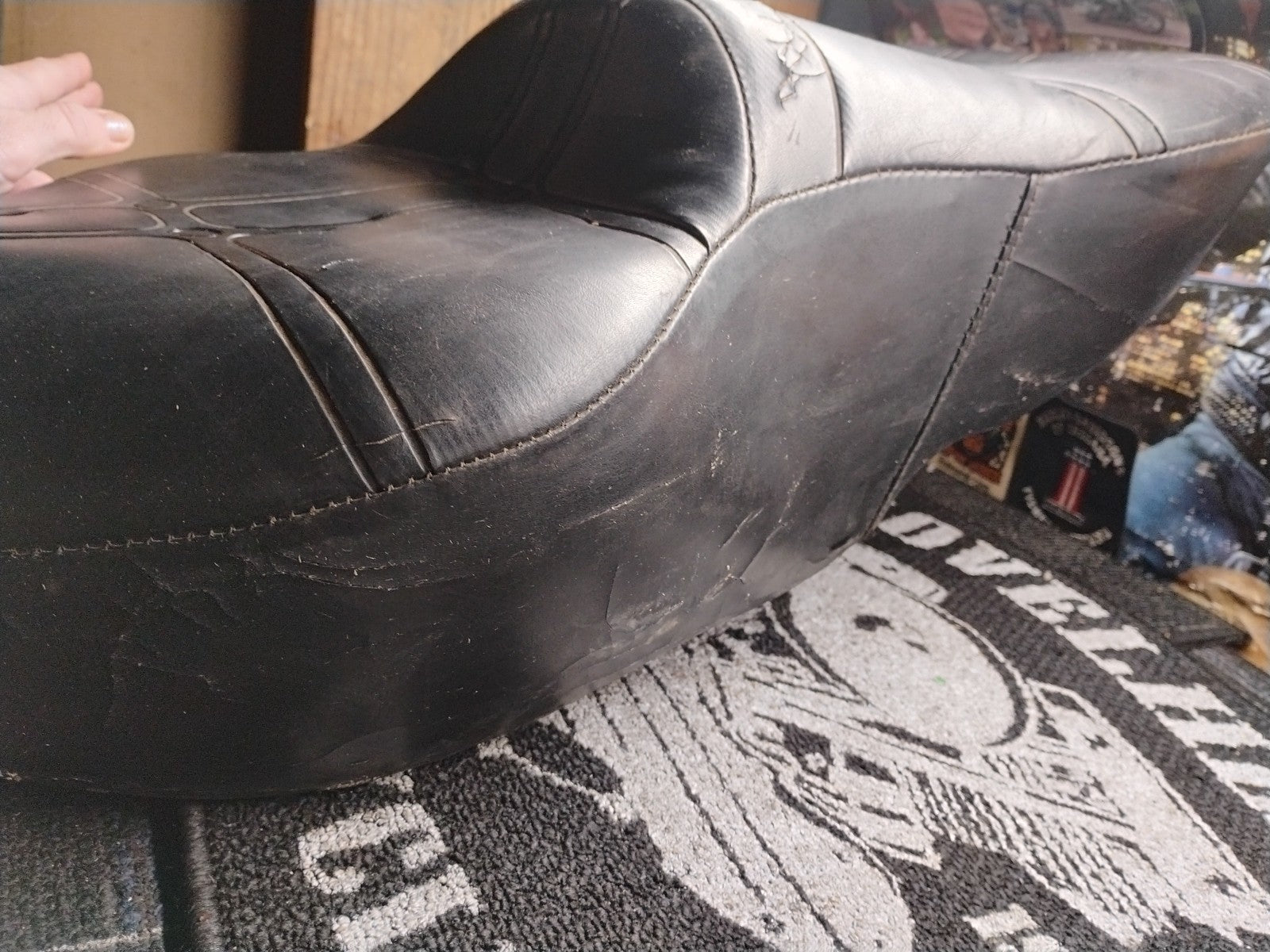 OEM HARLEY DAVIDSON TOURING SEAT PN 52151-83 - 86