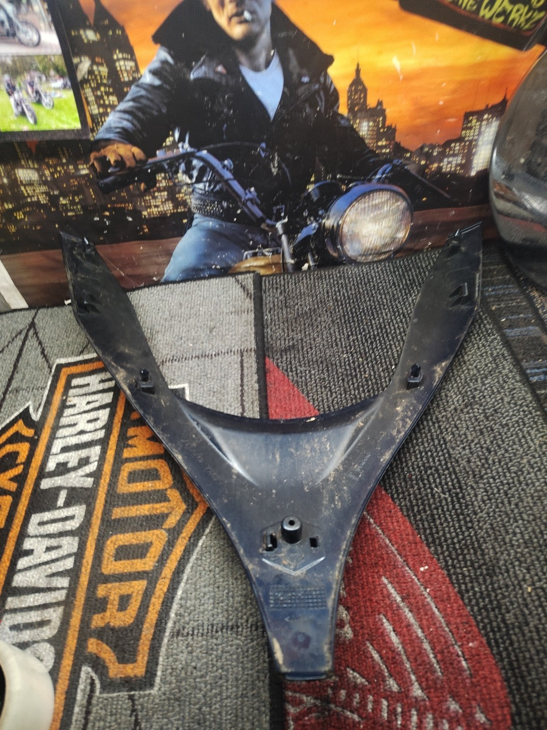 PIAGGIO MP3 125 - 500 Front shield upper fairing cover badge 624432