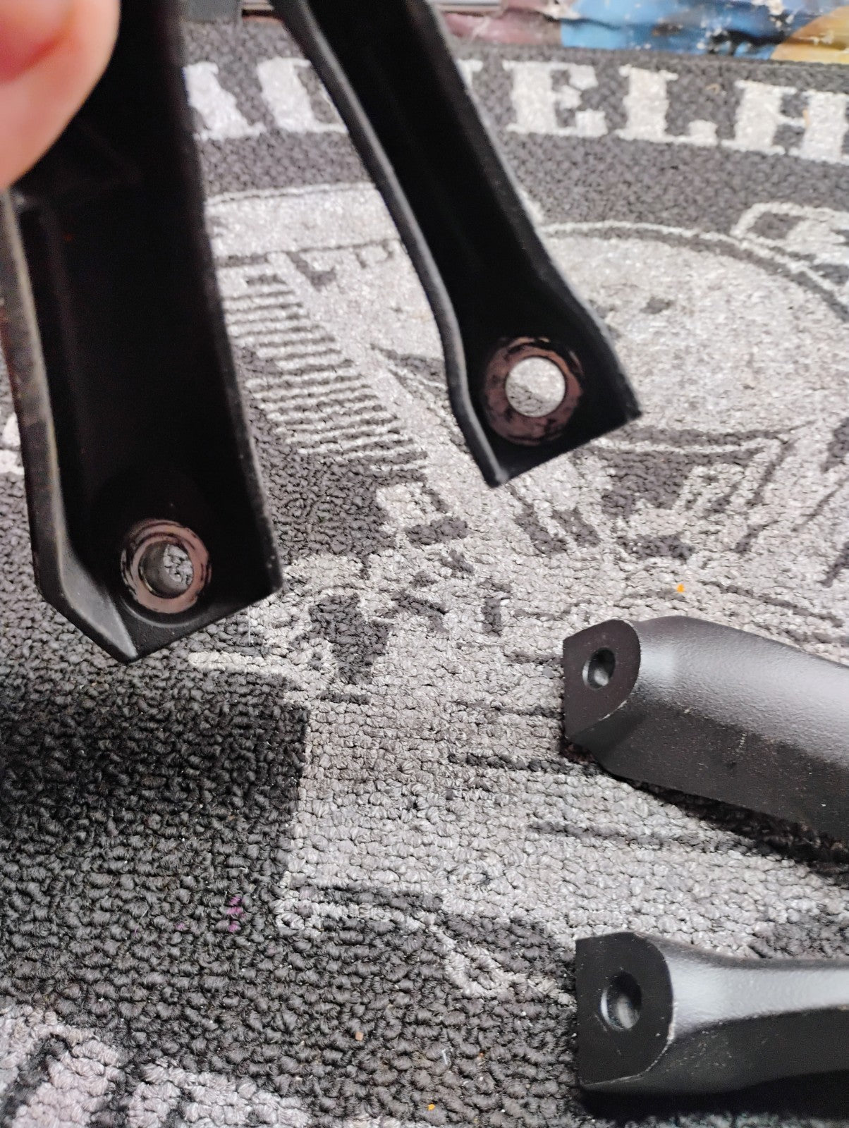Suzuki GSX Kawasaki Ninja Rear Passenger Footpeg Brackets 21713R 21714L