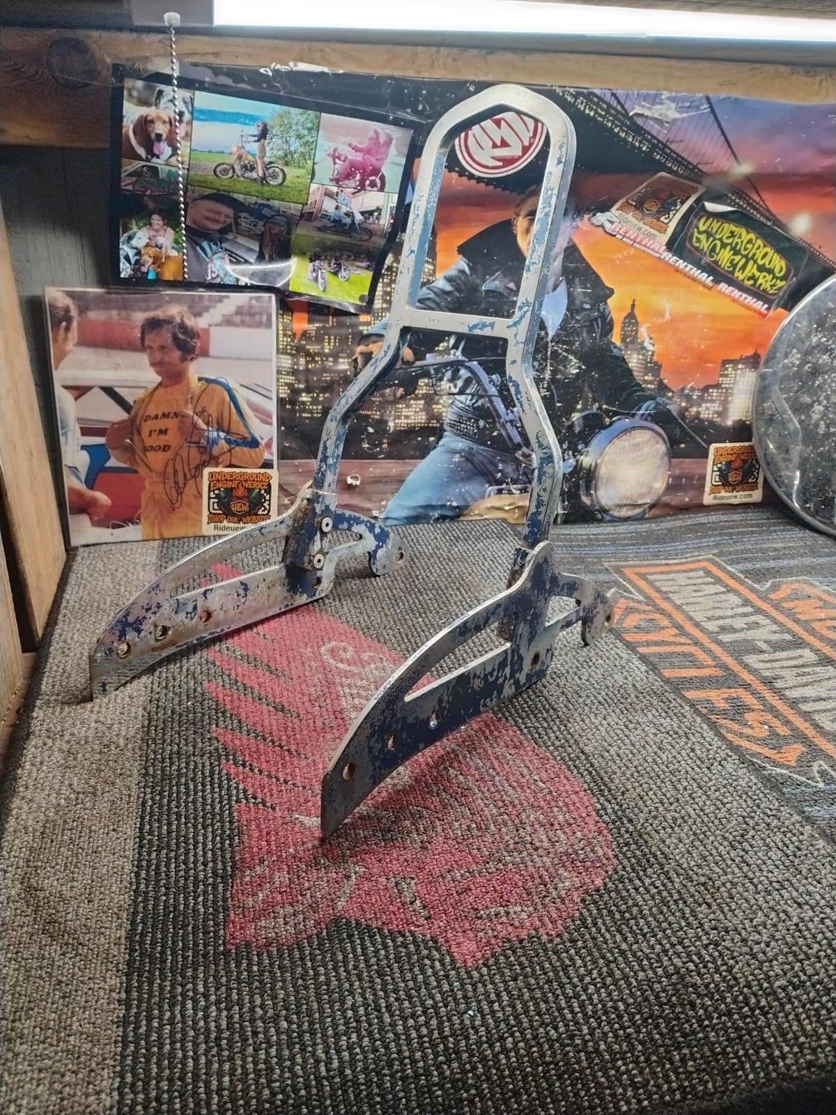 HARLEY DAVIDSON SISSY BAR & MOUNTING BRACKETS