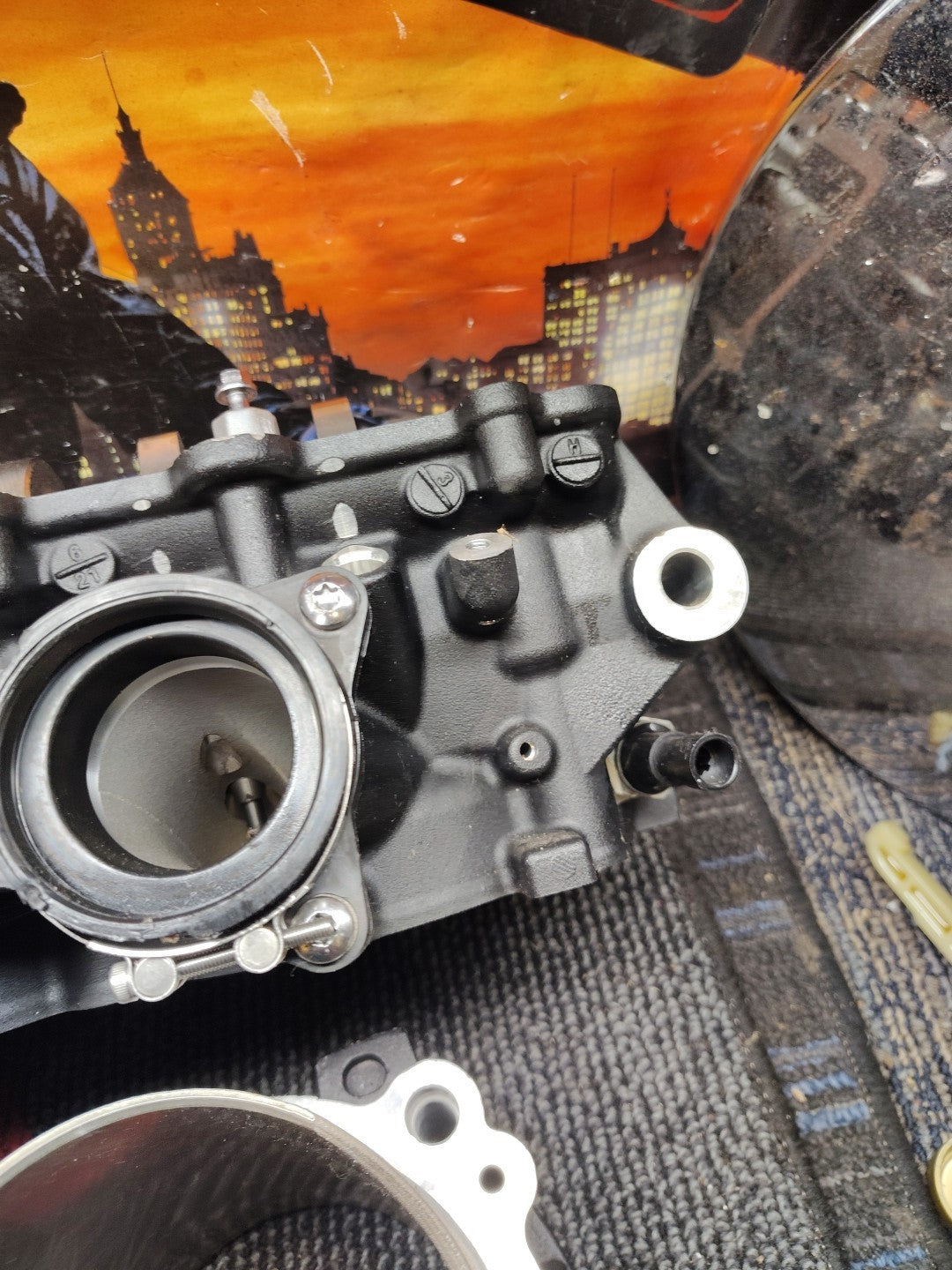 Triumph Speed Triple 1200 RS RR 2021 engine cylinder barrel piston pistons