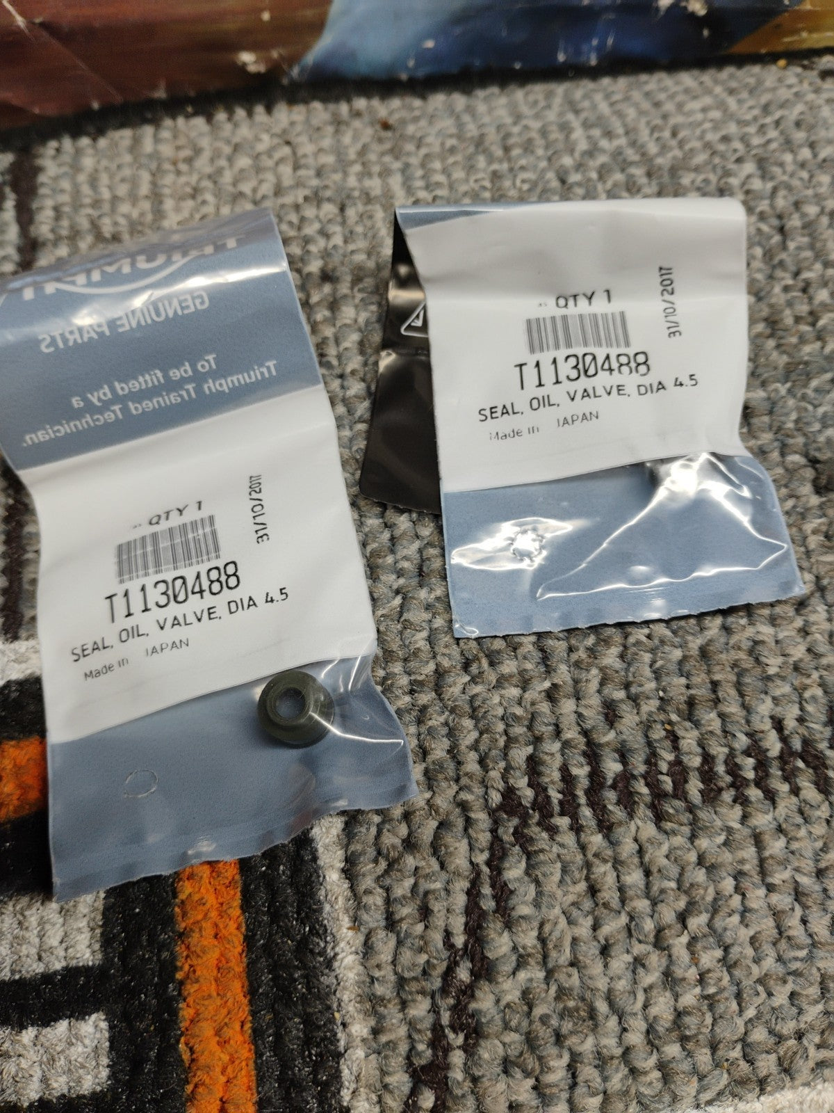 2006 To 2017 Triumph Key 1130488 Seal Oil Valve Diameter 4.5