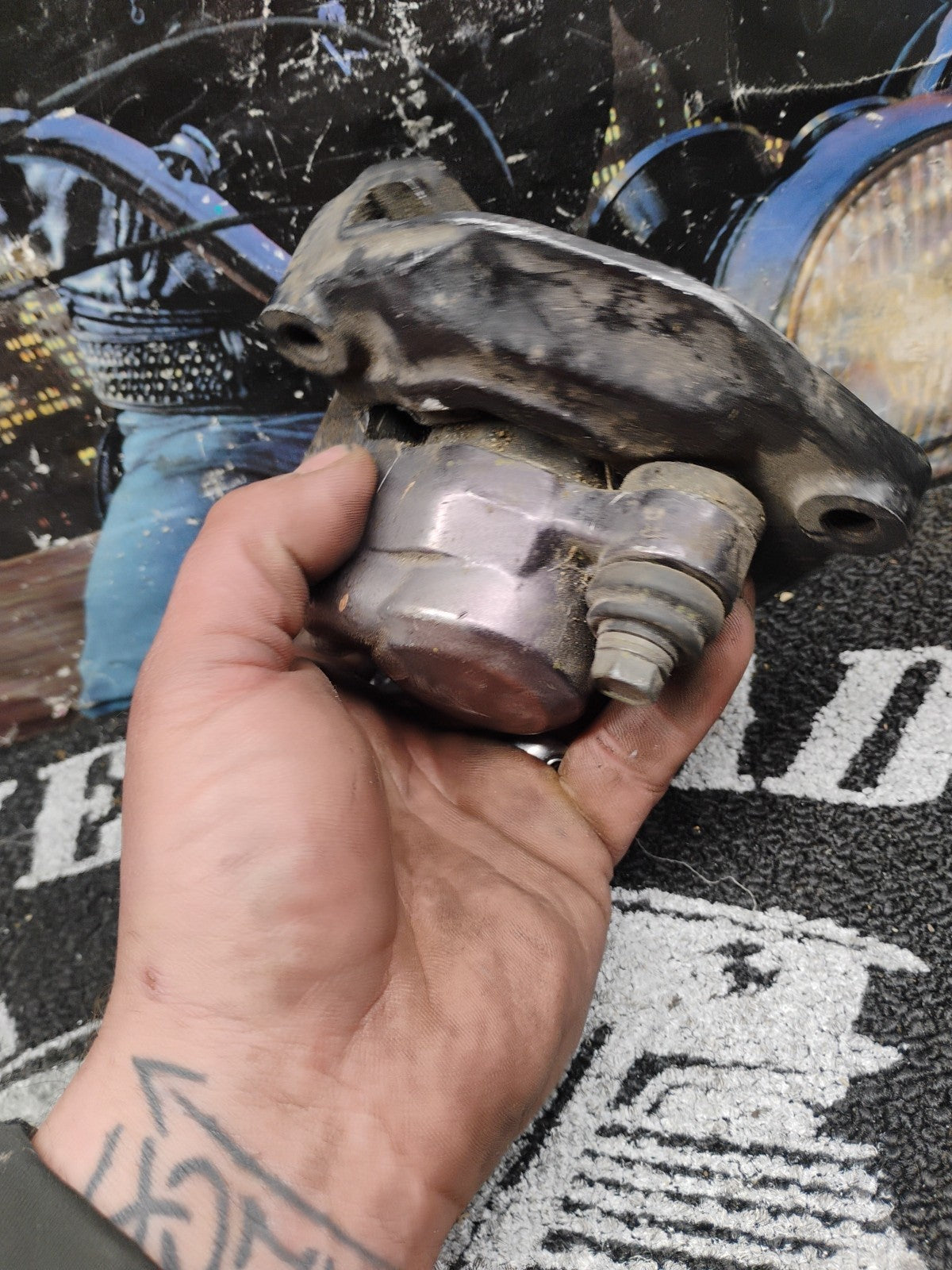 Yamaha XS650 447 Front Right Brake Caliper A4009 TX650 RD400 OEM