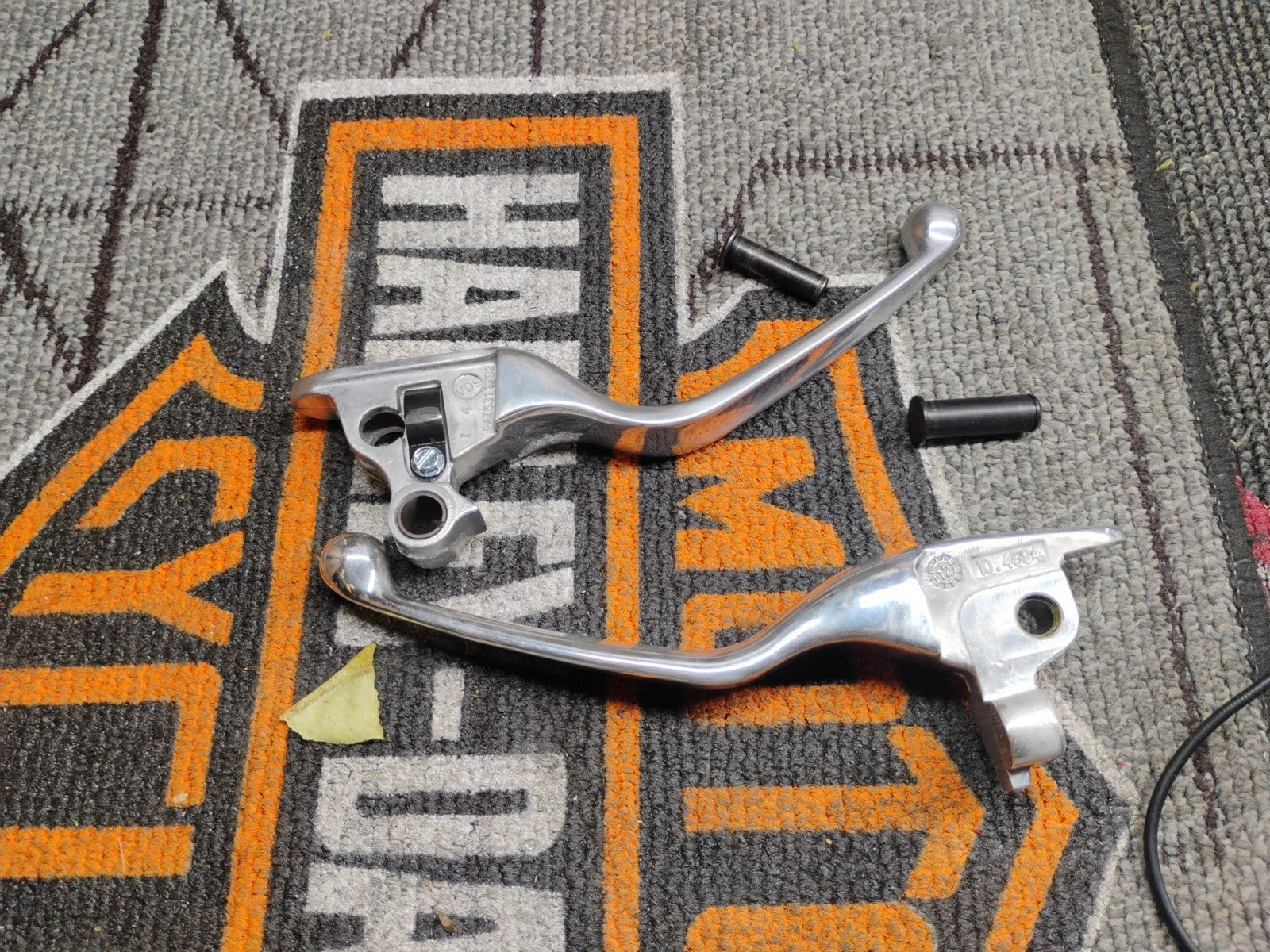 Harley Davidson Stock Chrome Hand Levers 38843-08