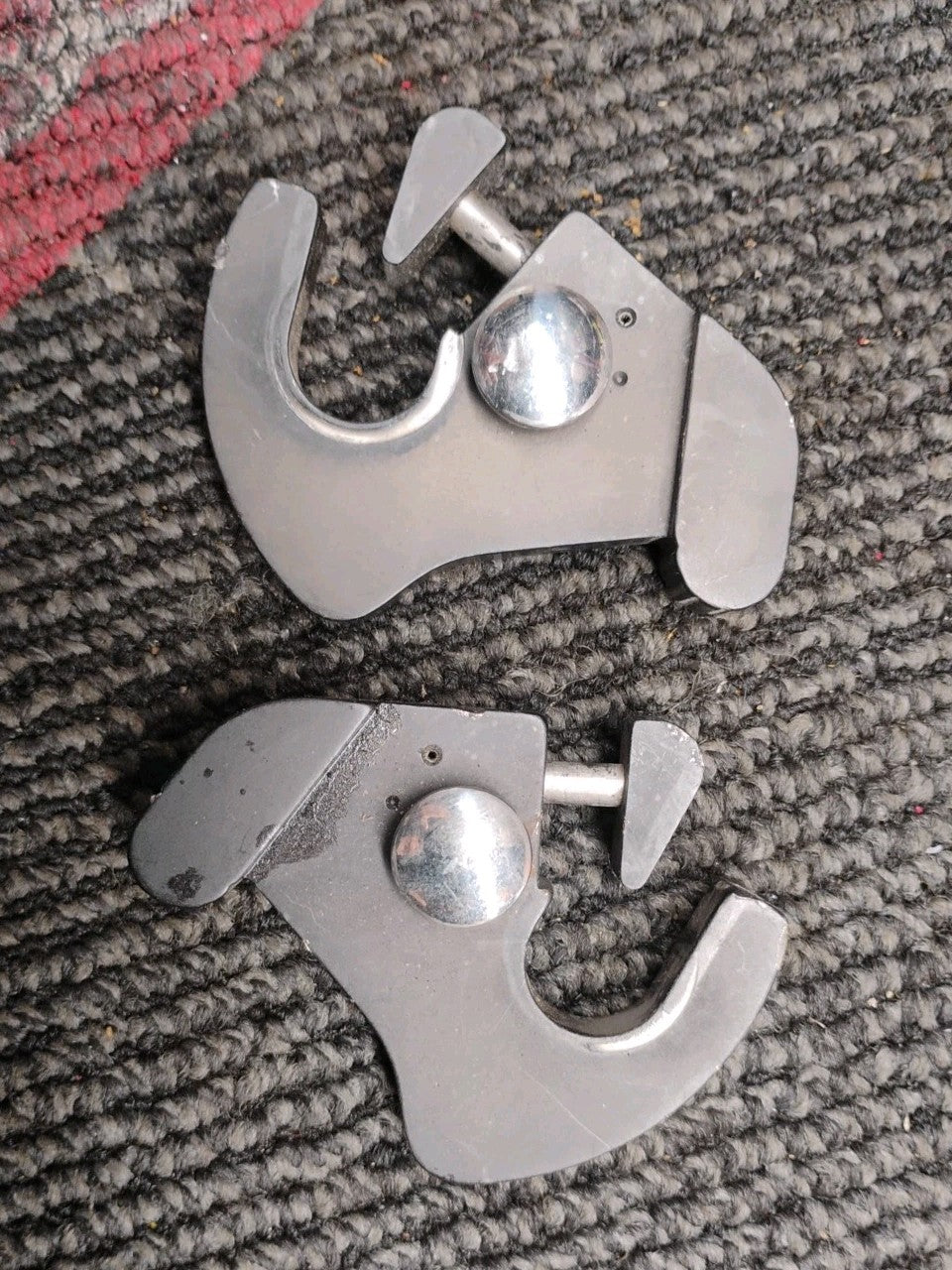 Detachable Rotary Docking Latches for Harley Davidson Sissy Bar and Luggage Rack