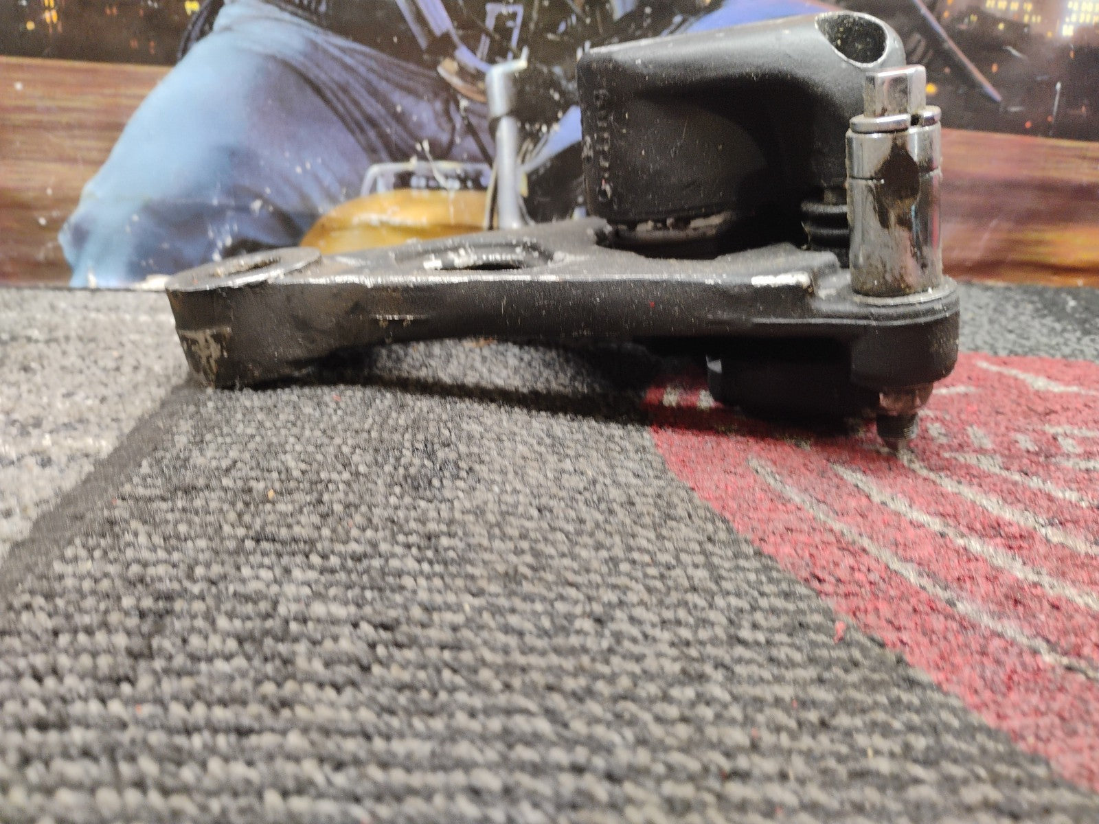 82 HARLEY DAVIDSON SPORTSTER XL1000 REAR GIRLING BRAKE CALIPER W/ MOUNT 34325002