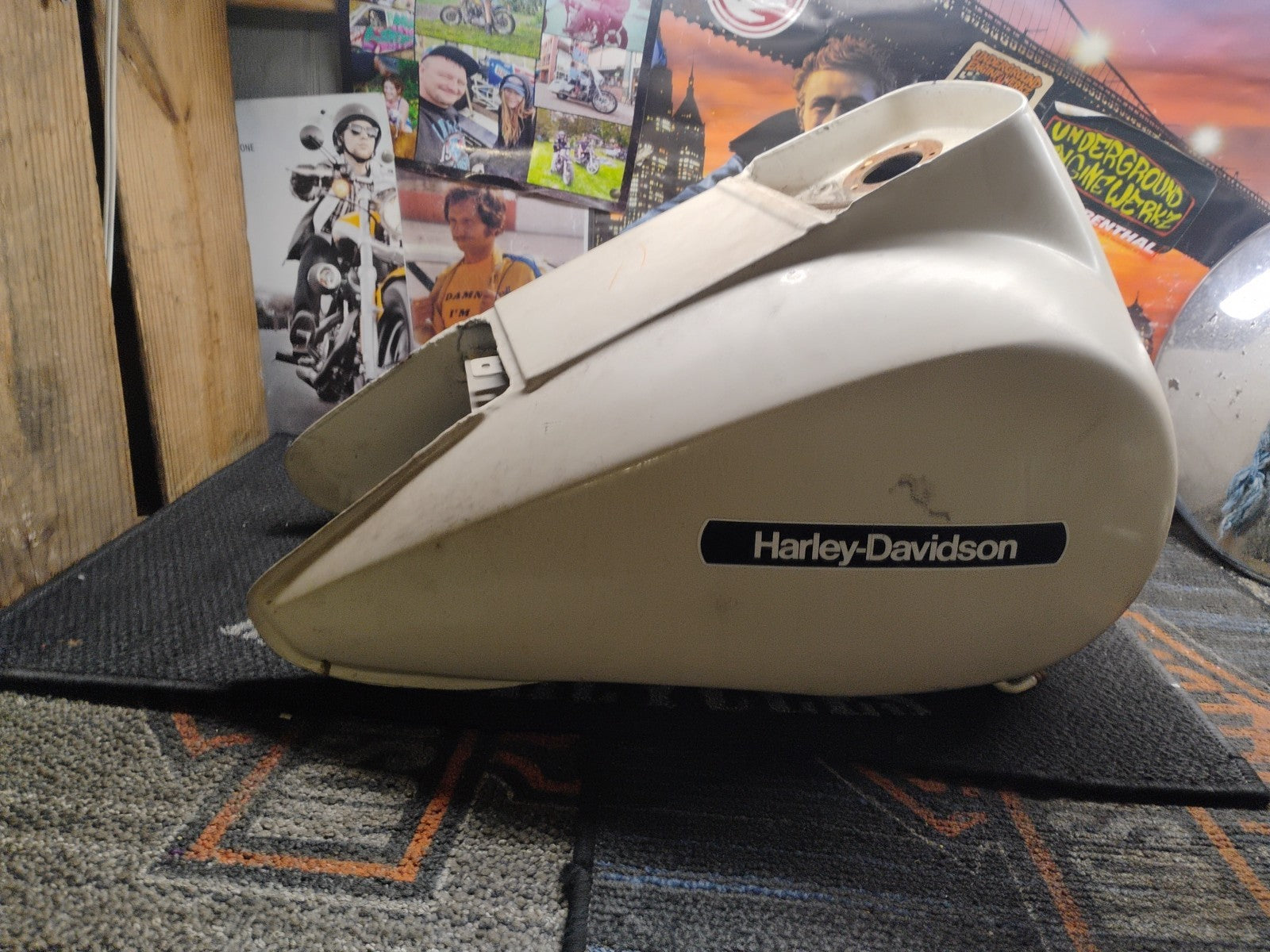 OEM Harley-Davidson FLT Tour Glide Electra Glide Birch White Fuel Gas Tank