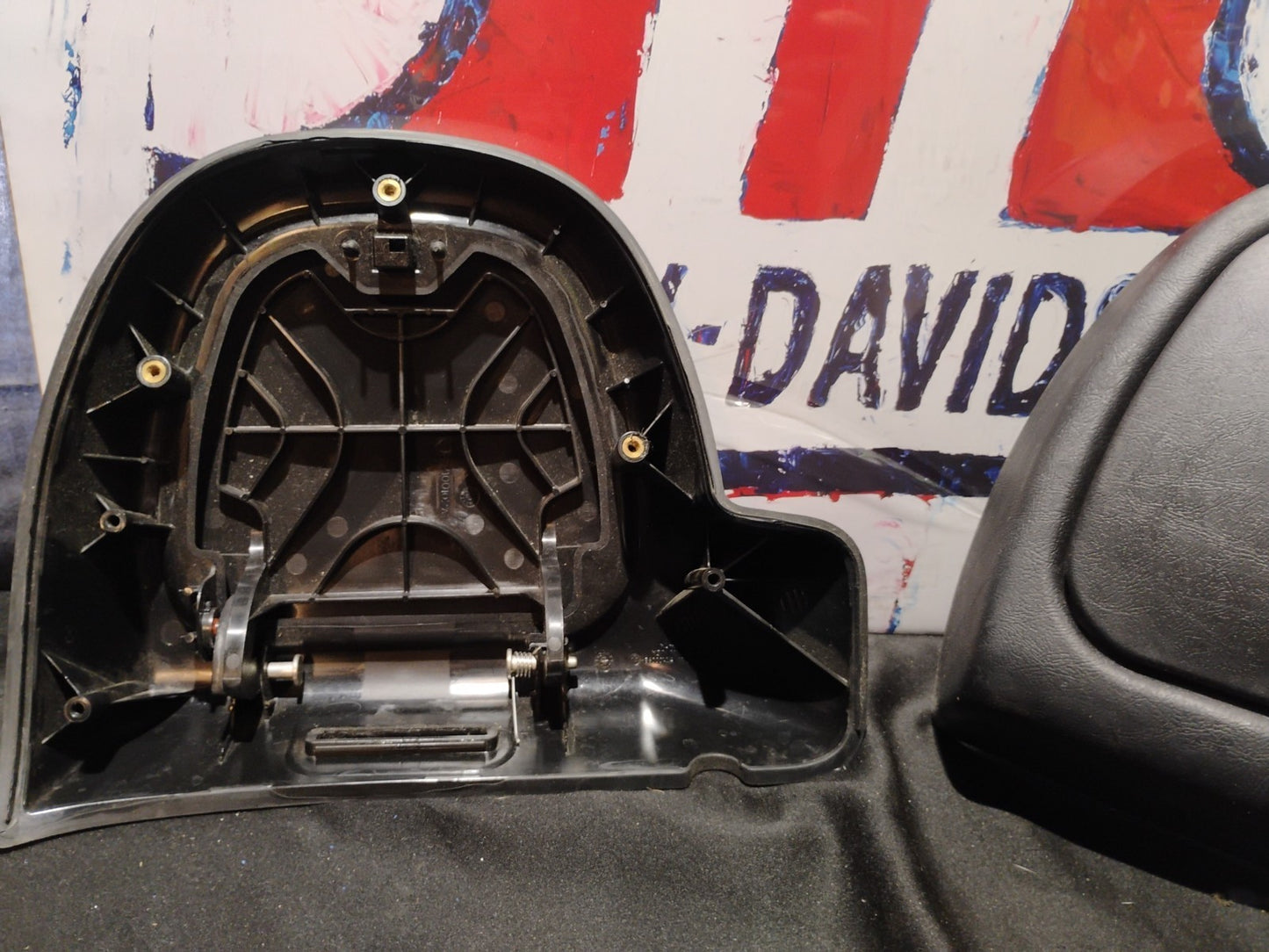 HARLEY DAVIDSON GLOVE BOX SIDE COVERS TOURING FLHTCU FLTR
