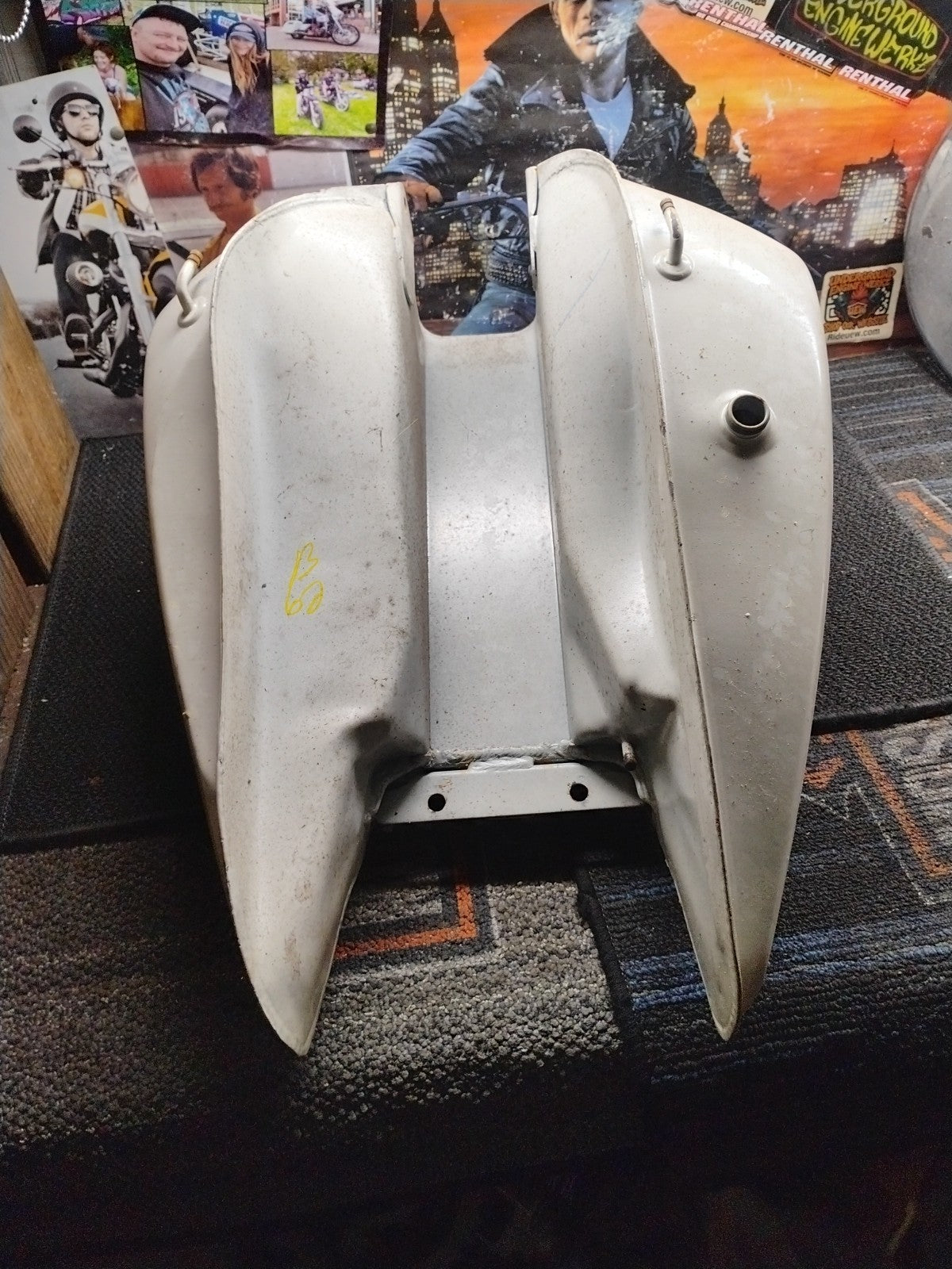OEM Harley-Davidson FLT Tour Glide Electra Glide Birch White Fuel Gas Tank