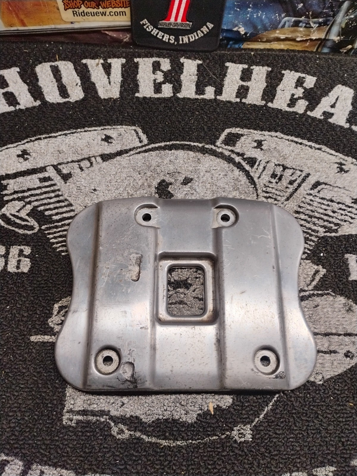 Harley-Davidson OEM 95-03 XL Polished Rocker Cover 17501-86B Cast #17581-95
