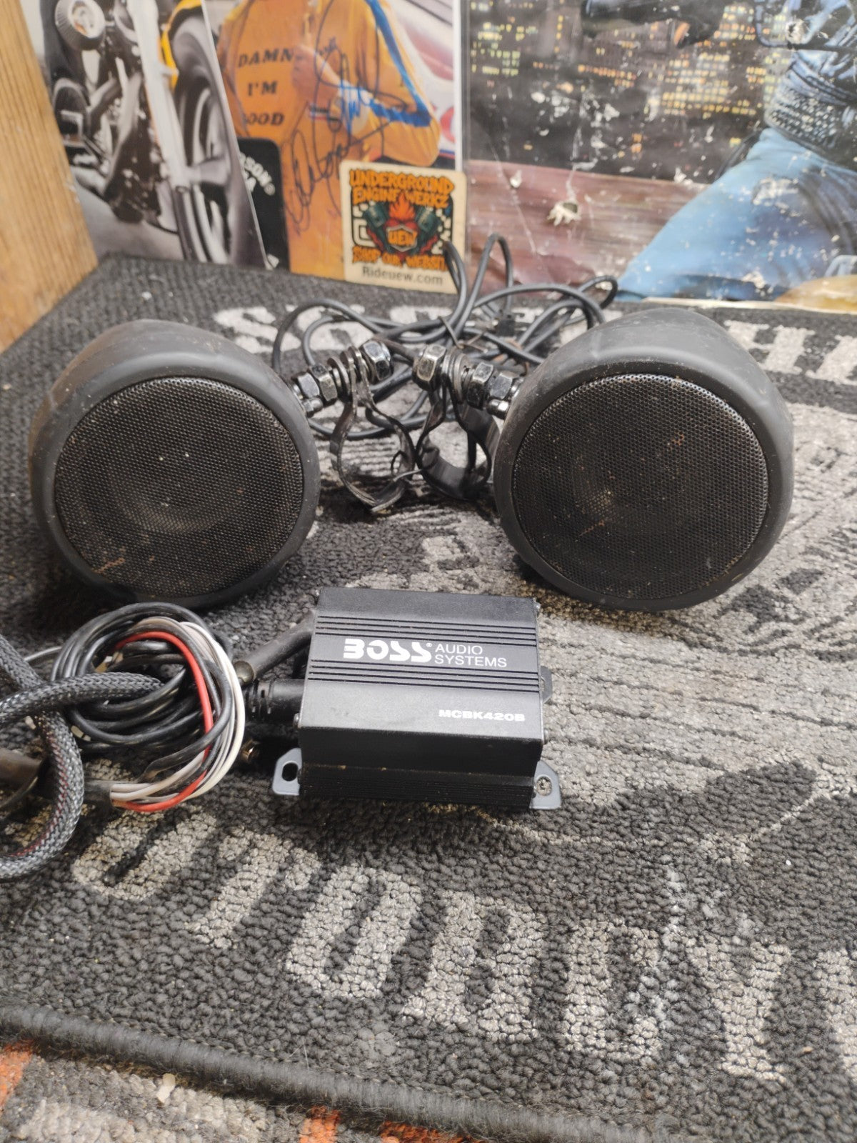 BOSS MBK420B All-terrain Bluetooth speaker pods and amplifier system Black