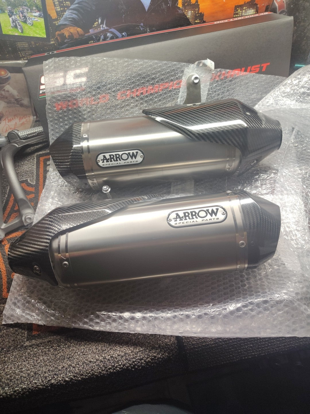 TRIUMPH SPEED TRIPLE RS ARROW EXHAUST SILENCERS