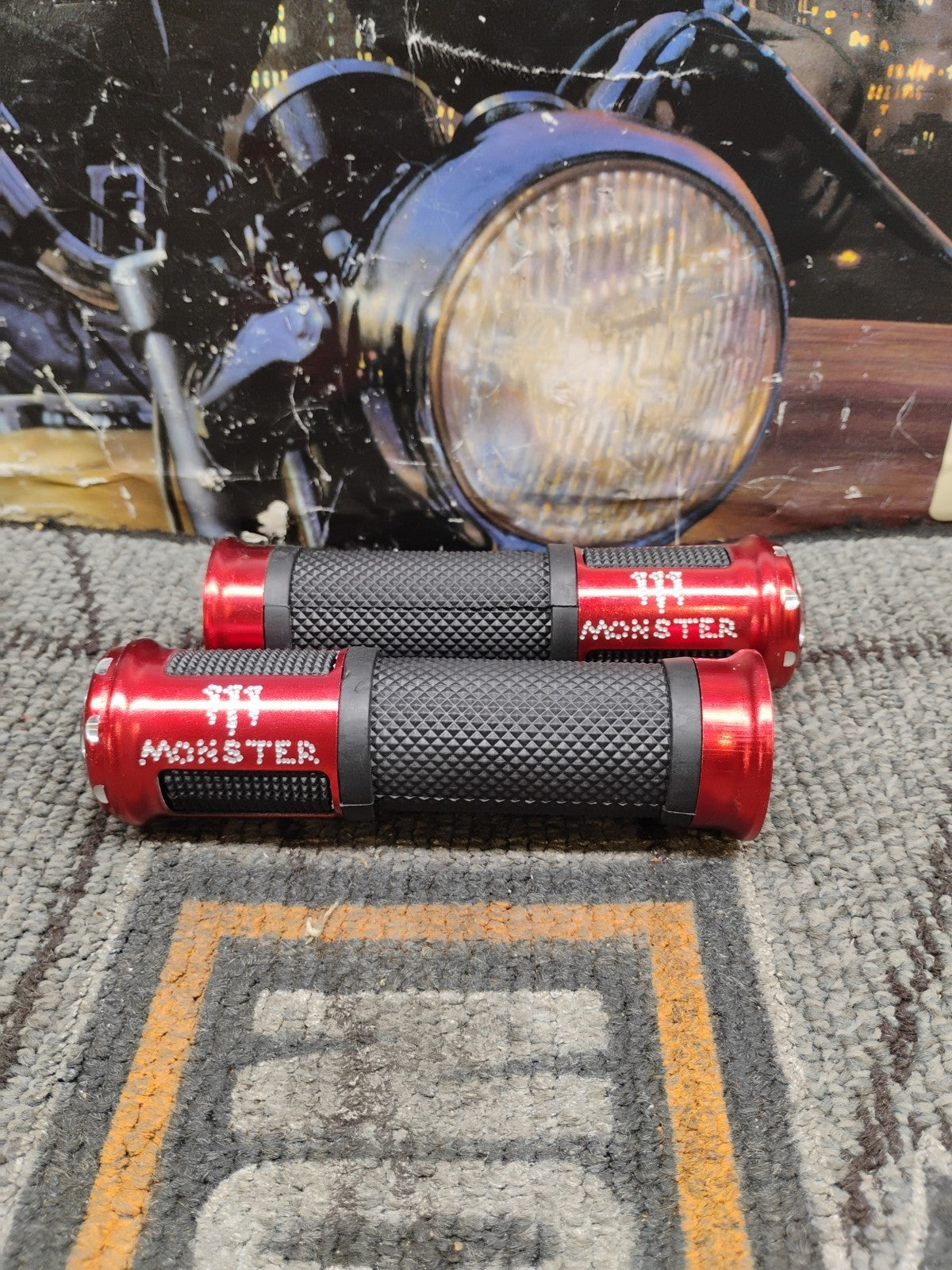 HAND 7/8" HANDLEBAR RUBBER MOTORCYCLE SPORTS RED ALUMINUM GRIP BIKES UNIVERSAL