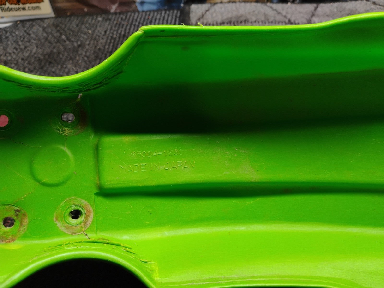 KAWASAKI FRONT FENDER 1992-2004 KX80 KX85 KX100 KX 60 80 85 100 LIME GREEN OEM