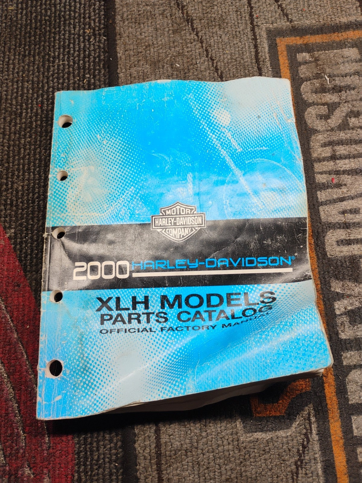 HARLEY DAVIDSON 200O  XLH SPORTSTER PARTS CATALOG ! P/N 99451-00
