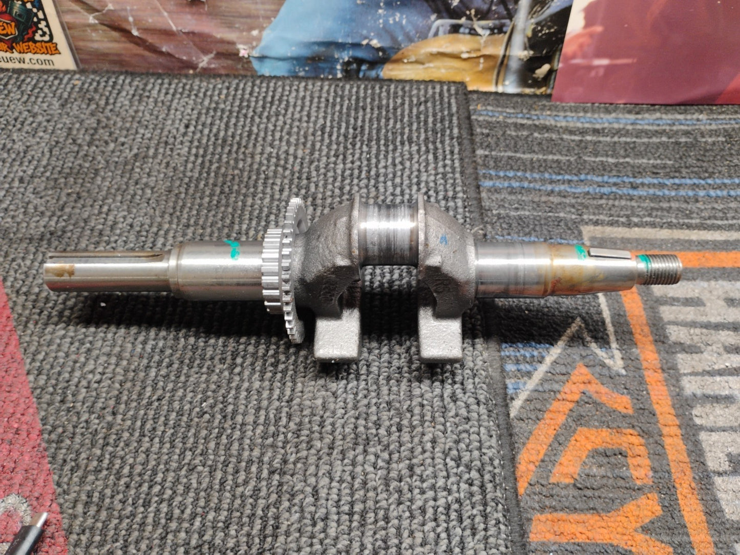 briggs & Stratton crankshaft #355 / R5 / 66