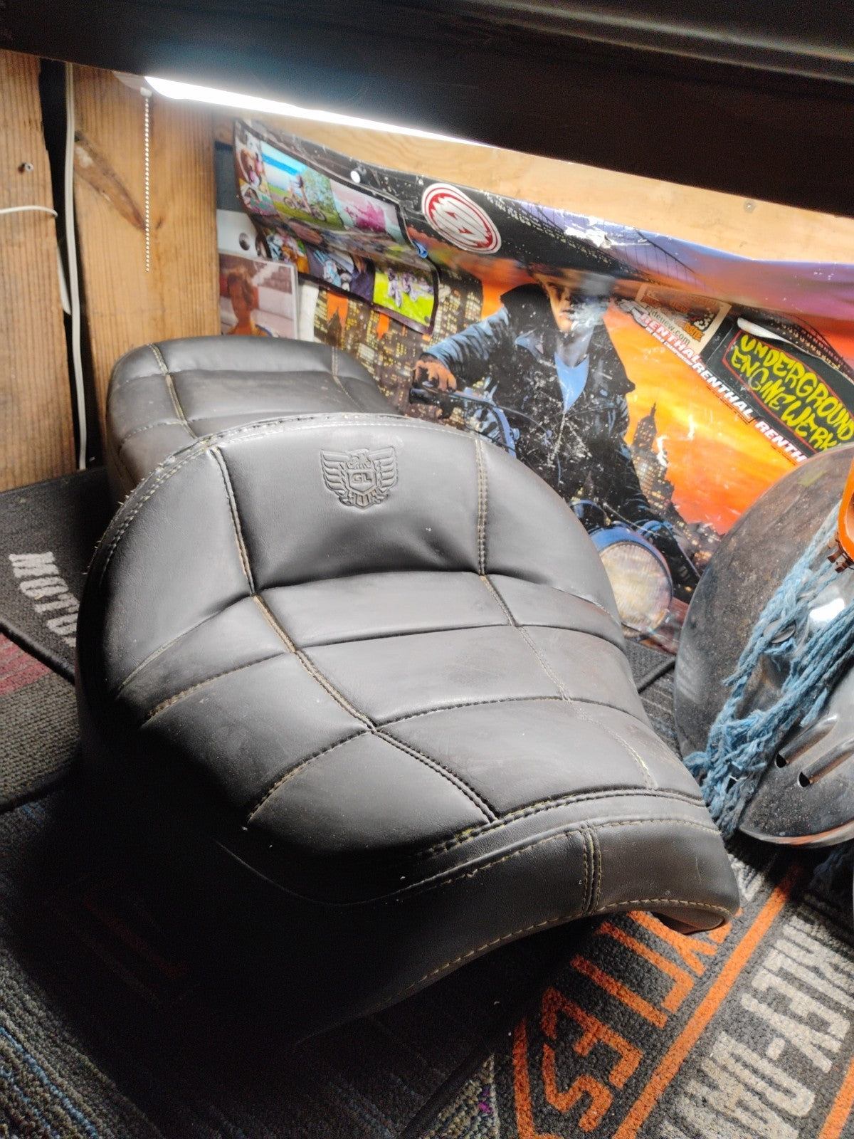 OEM Honda Goldwing GL1200 Seat Saddle Driver Passenger 1983–1987 GL 1200