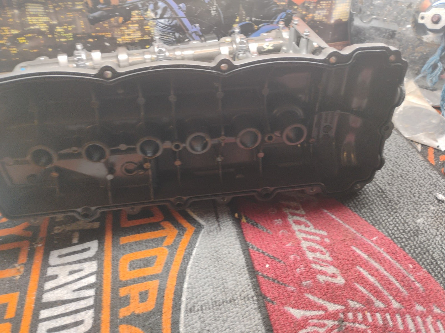 21 Triumph Rocket III 3 GT 2500 engine head valve cover cam rocker cover