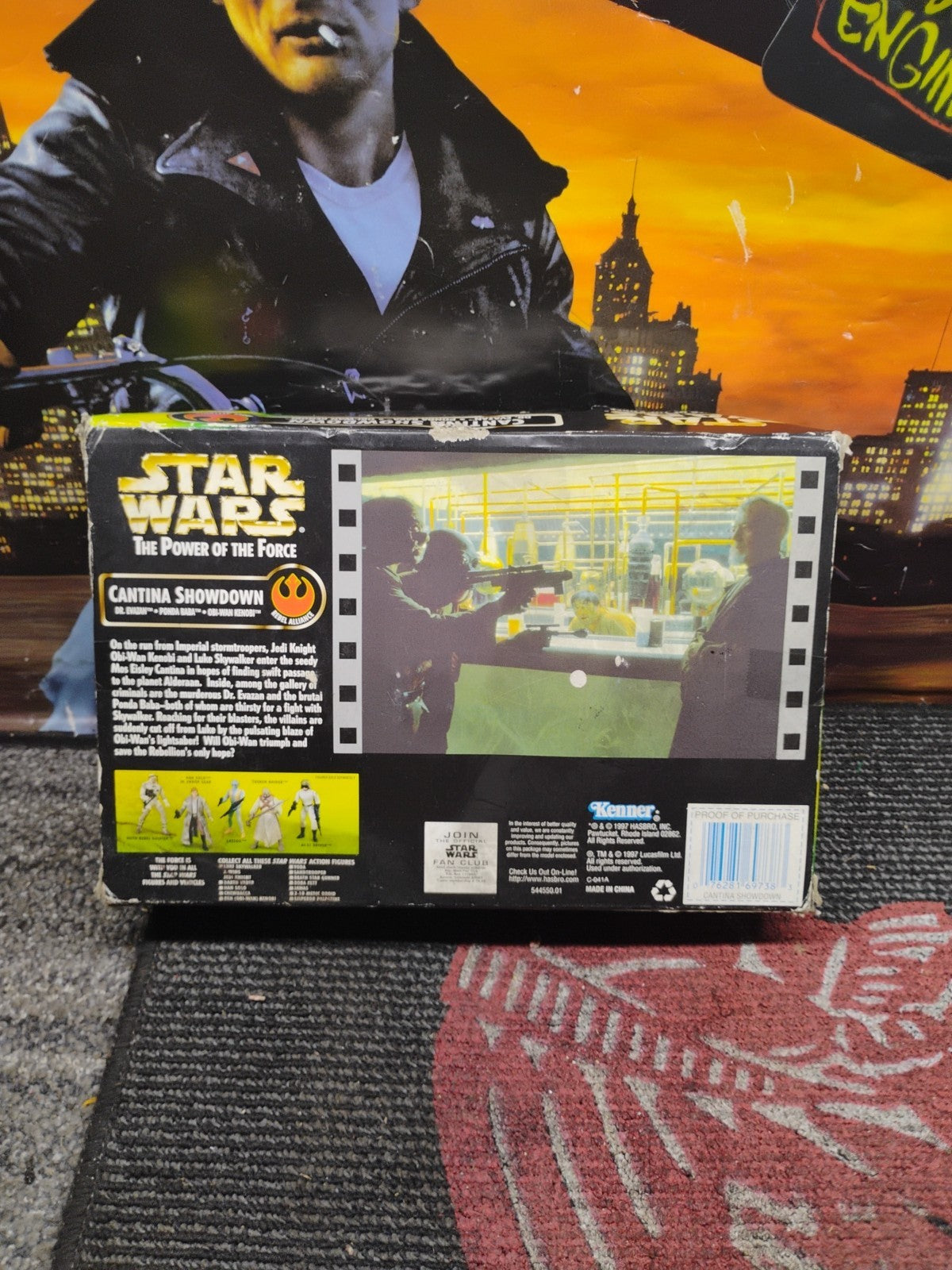 Kenner Star Wars - Cantina Showdown - The Power of the Force (1997)