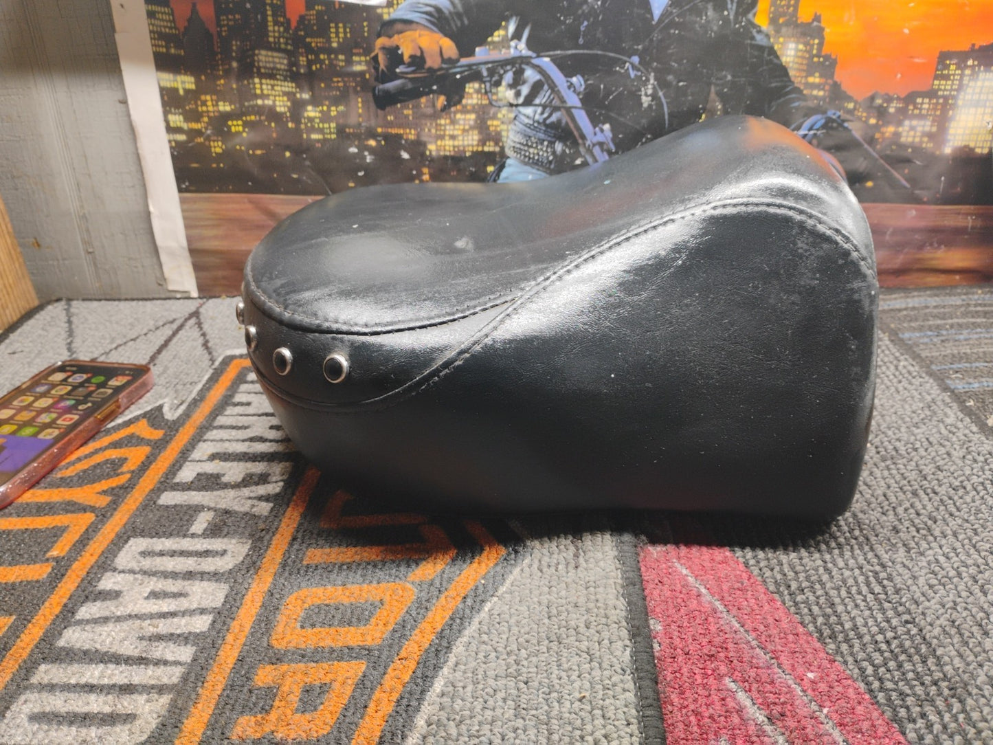 02 Harley Touring Road King FLHR REAR PASSENGER SEAT 