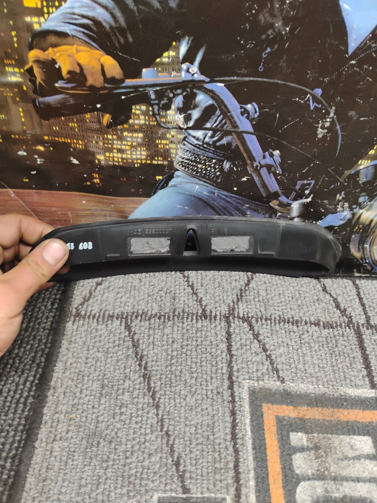 New Harley-Davidson 2014-2023 Touring Outer Fairing Duct Bezel 29200007 OEM