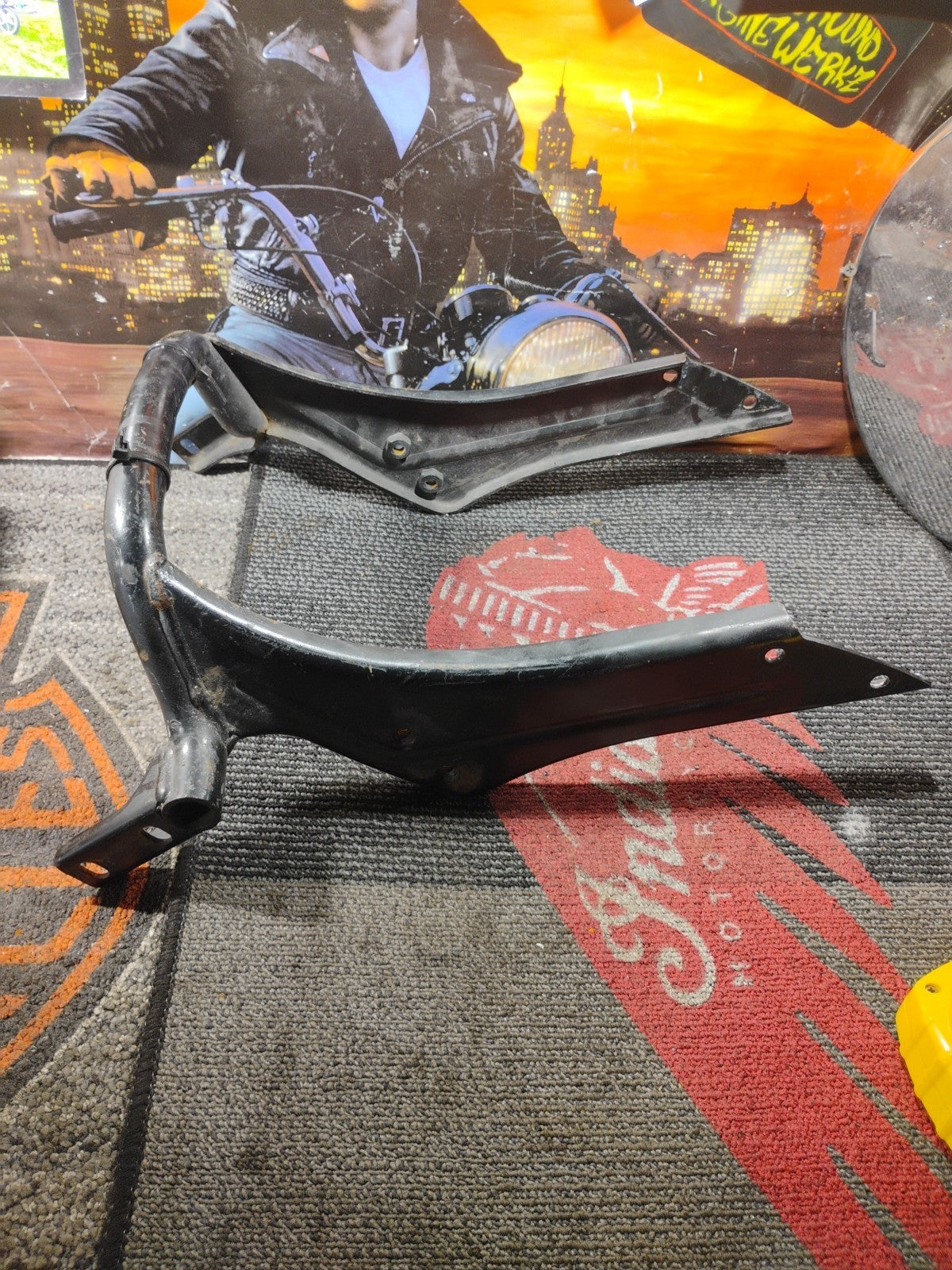 14-23 Indian Chieftain Rear Back Lower Fender Support Frame Bracket