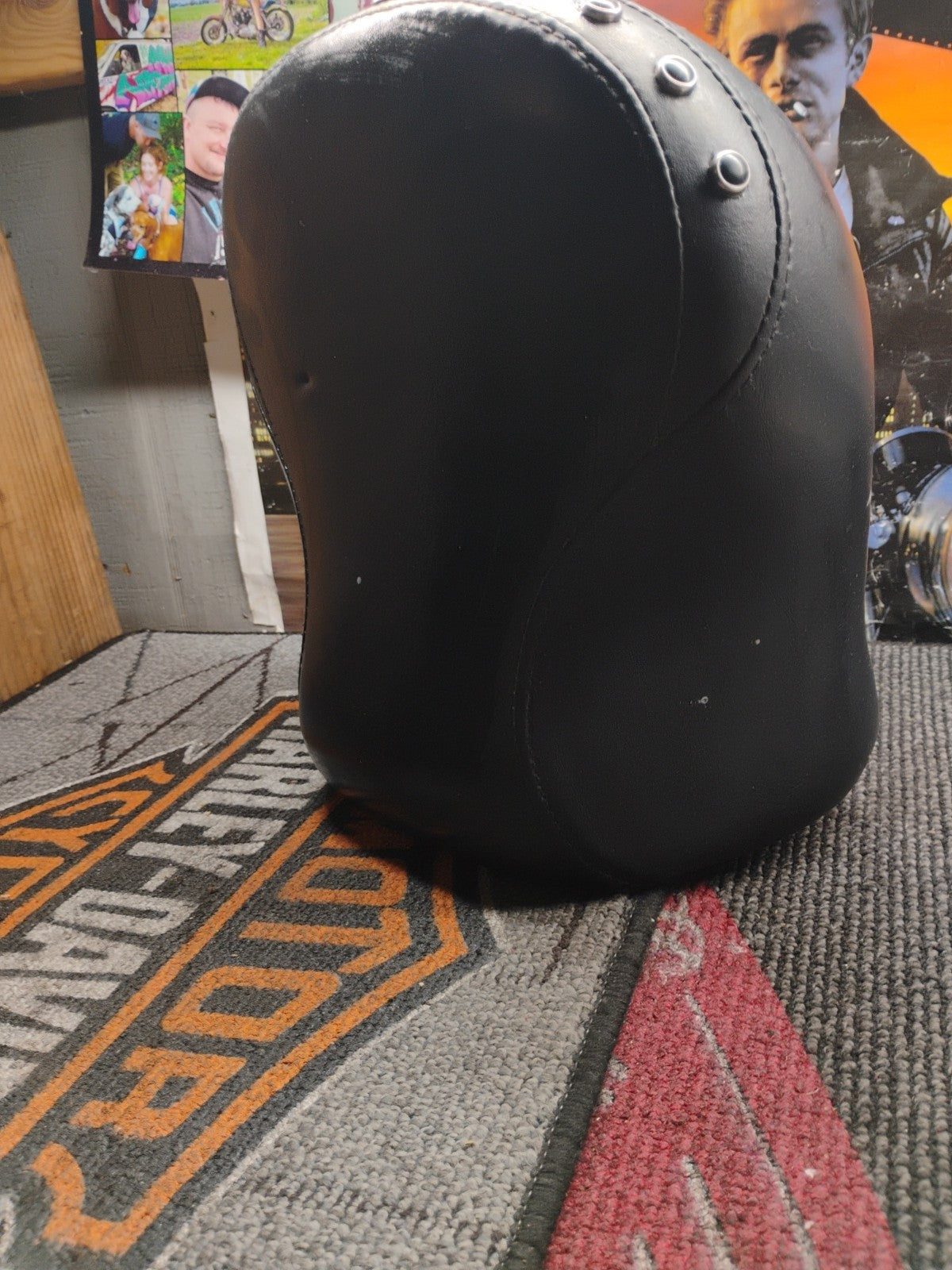 02 Harley Touring Road King FLHR REAR PASSENGER SEAT 