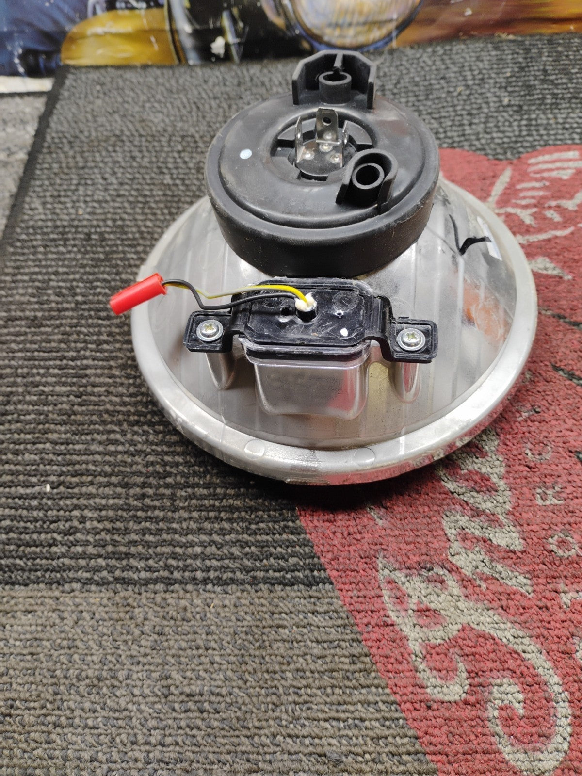 22 Royal Enfield INT 650 Front Headlight Head Light Lamp HLA1331-00A