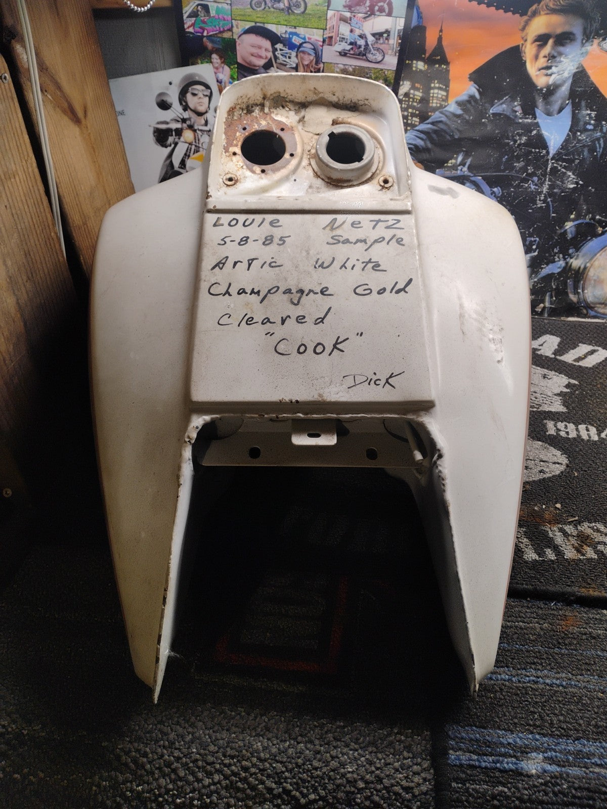 1985 Artic White Champagne Gold Sample Electra Glide Tank