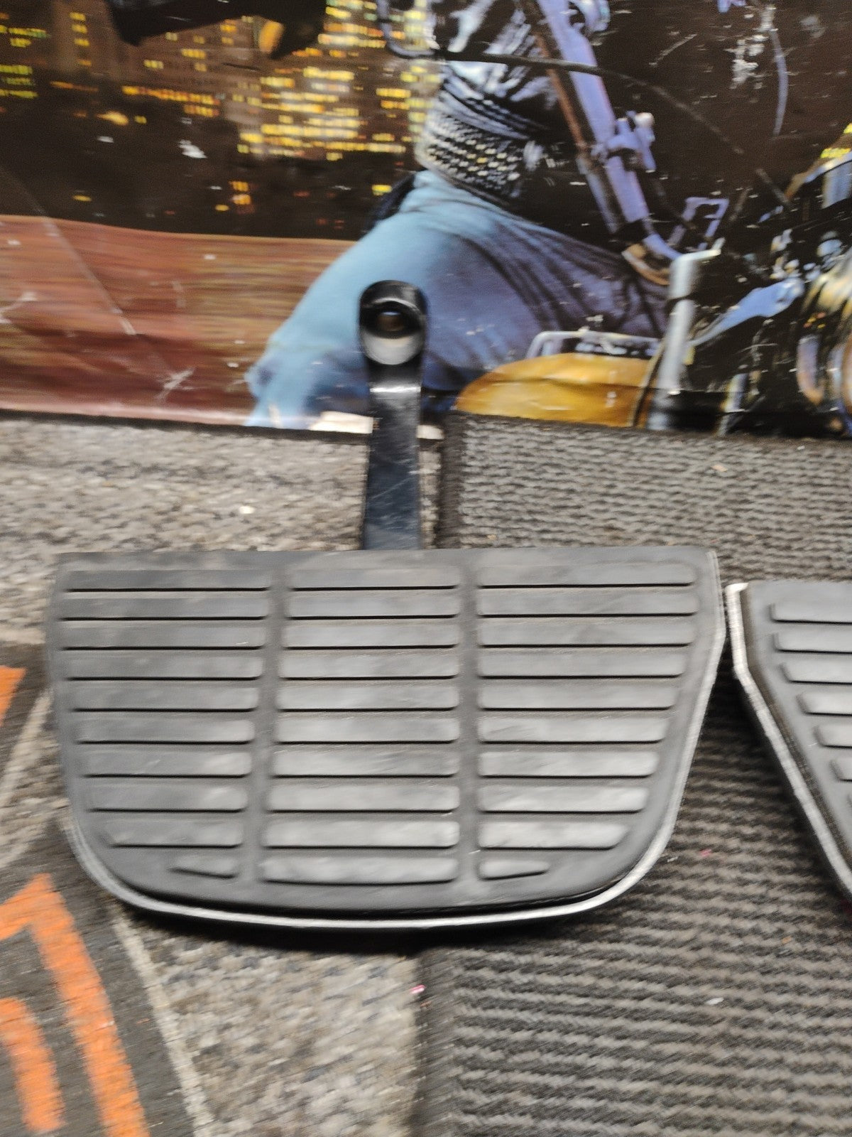 1994 Harley-Davidson Electra Glide Ultra Classic FLHTCU OEM REAR PASSENGER FOOT