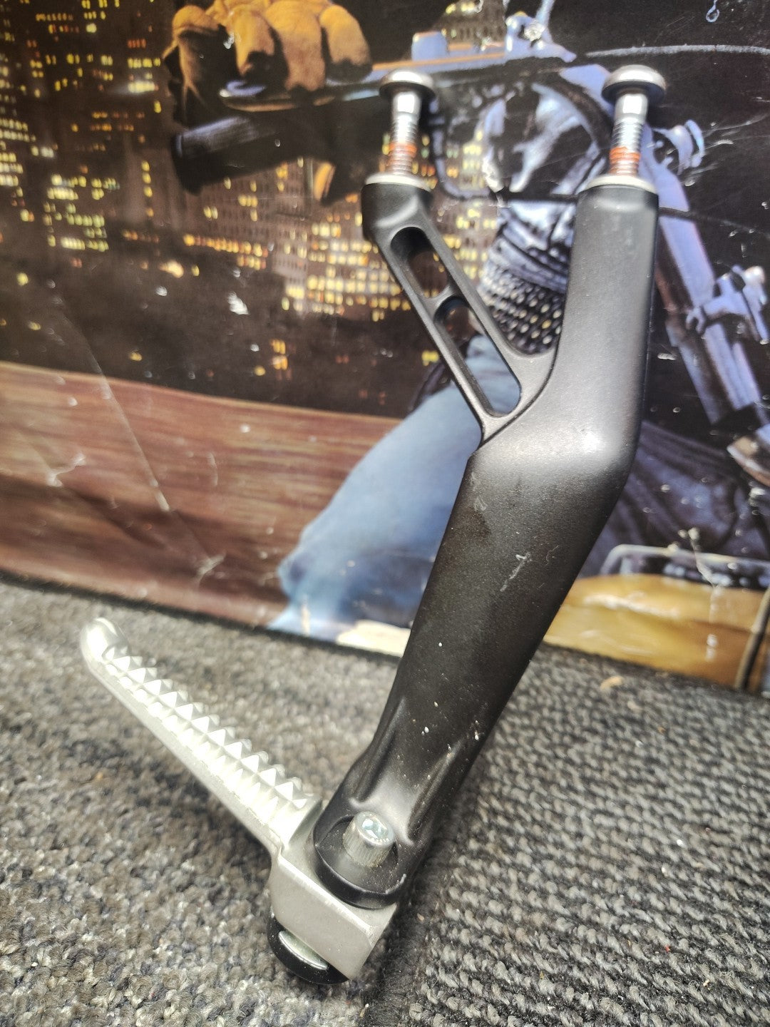 17-20 2018 YAMAHA YZF R6 AFTERMARKET REAR BACK PASSENGER PEG SET PAIR