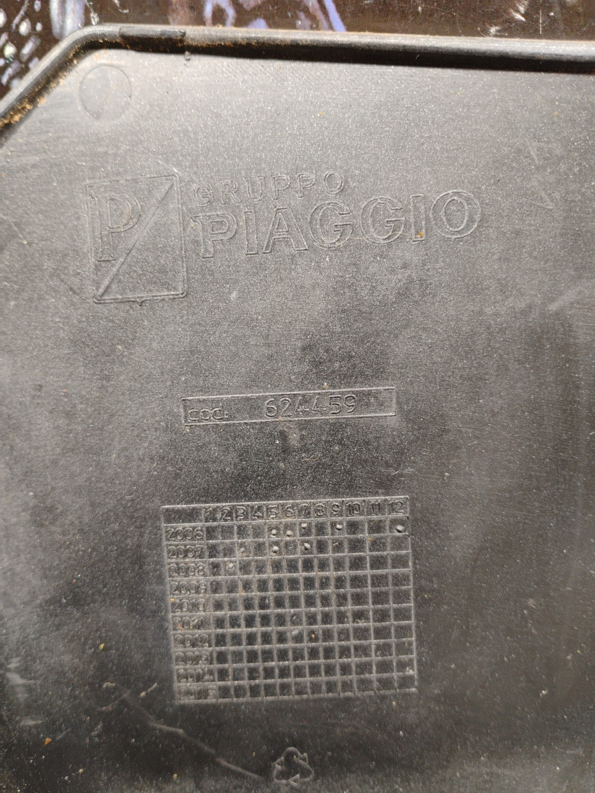 Piaggio Vespa Mp3 300 Ie Lt Sport 2009- 2014  M64102 Inspection Faring Right