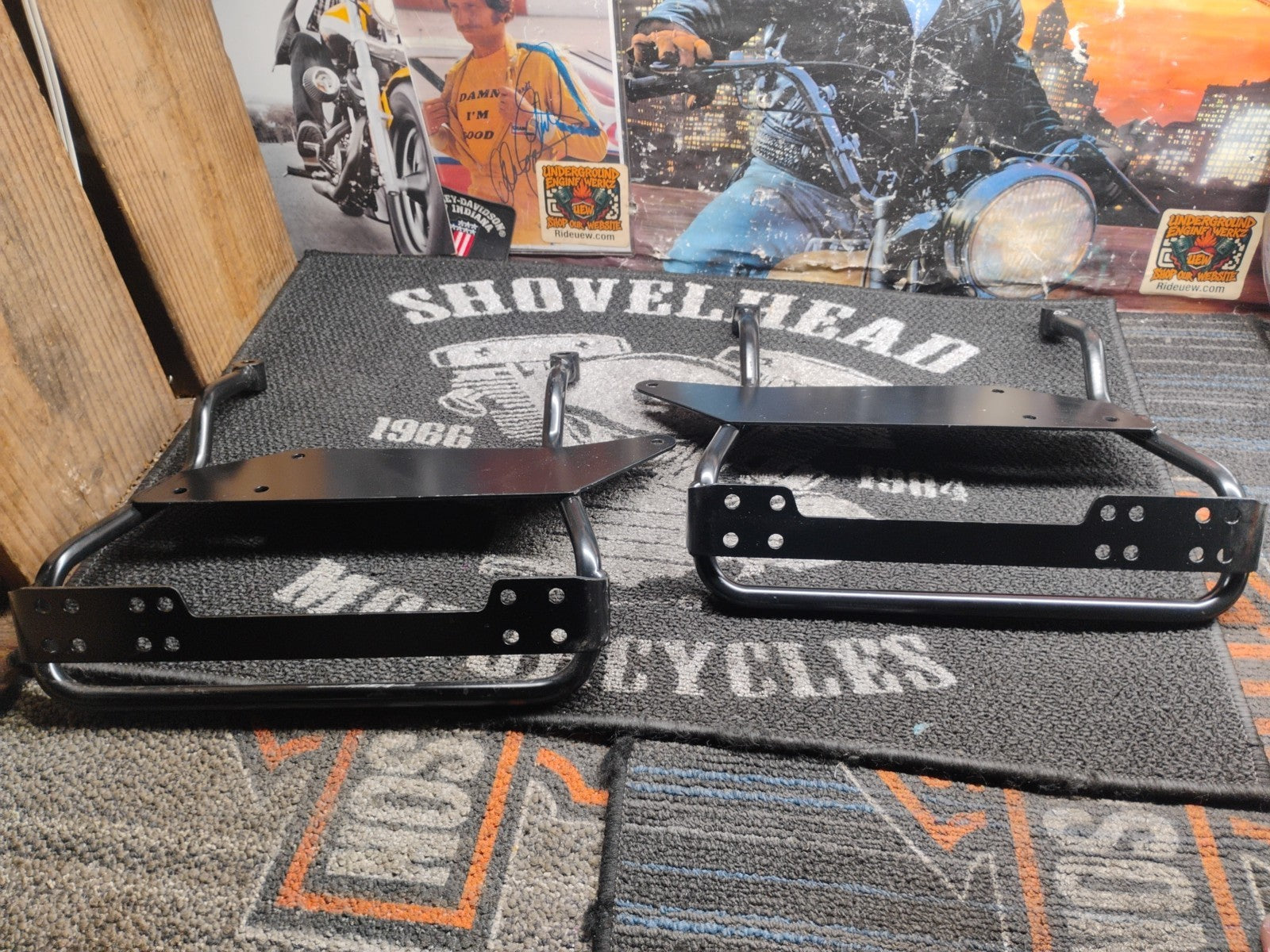 harley saddlebag brackets softail hard bags Fatboy Deuce Genuine Oem Pair