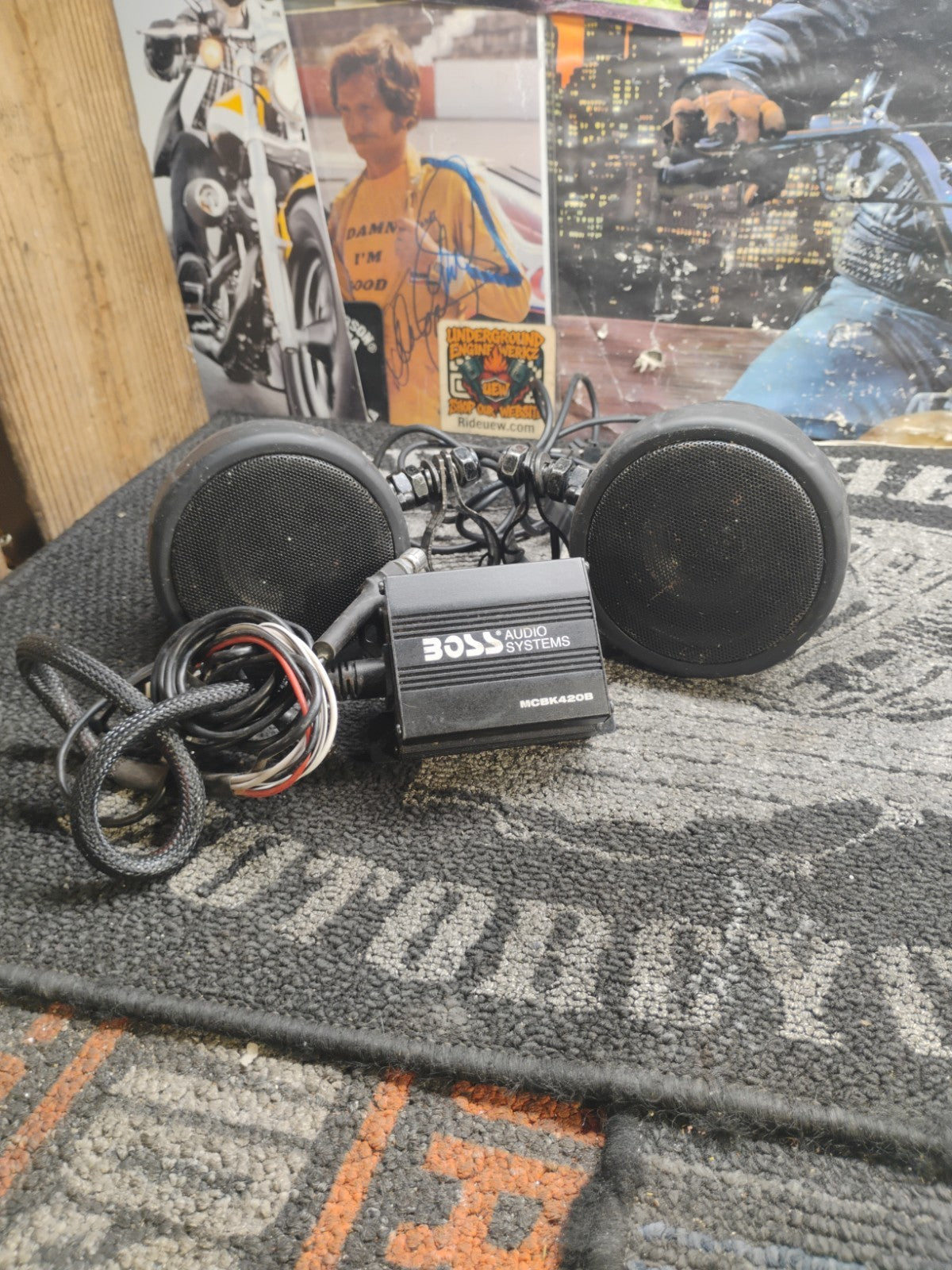 BOSS MBK420B All-terrain Bluetooth speaker pods and amplifier system Black