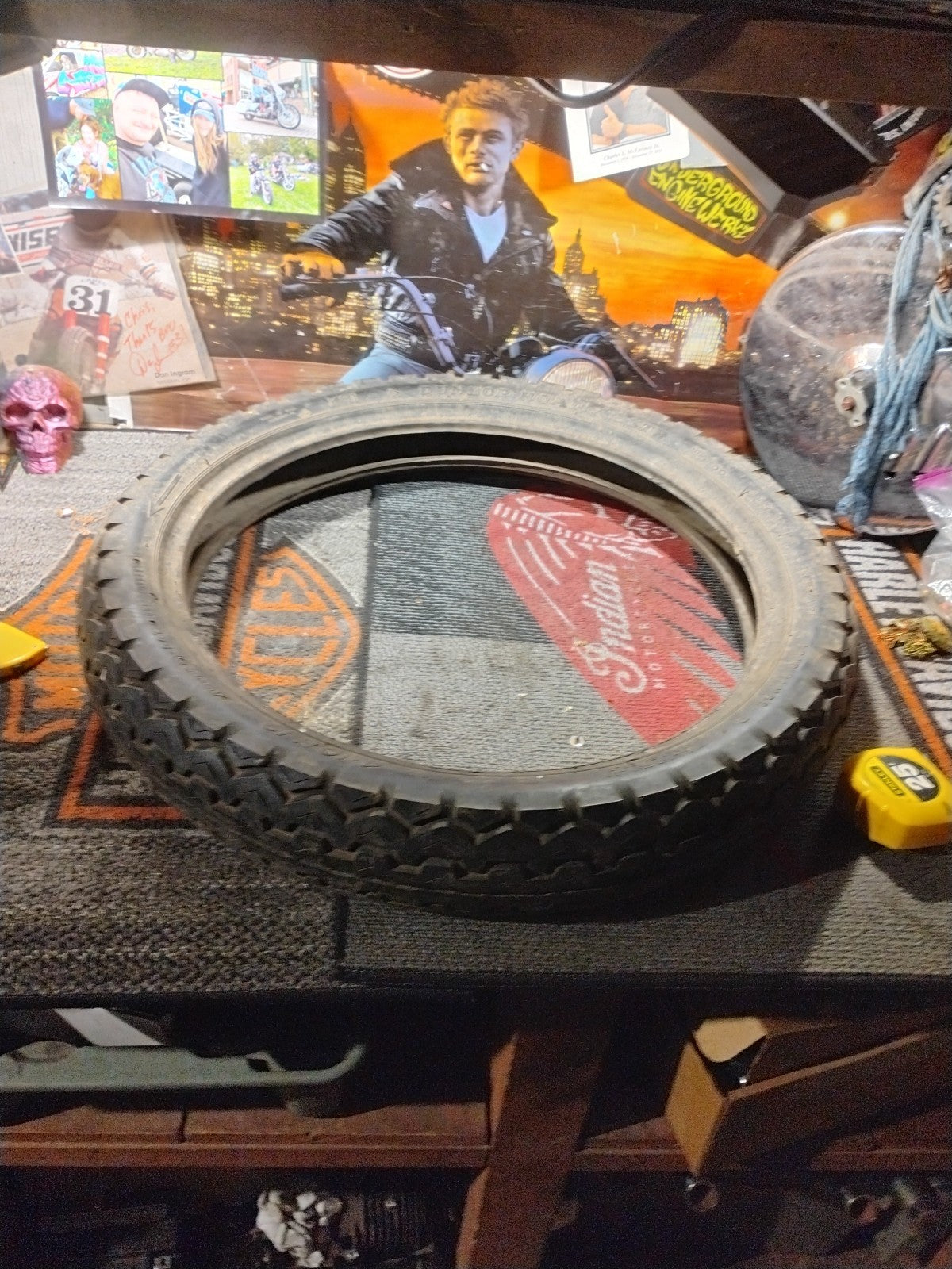 Nos 1969 Vintage Roadmaster Tt100 19in vintage motorcycle tire for display nos