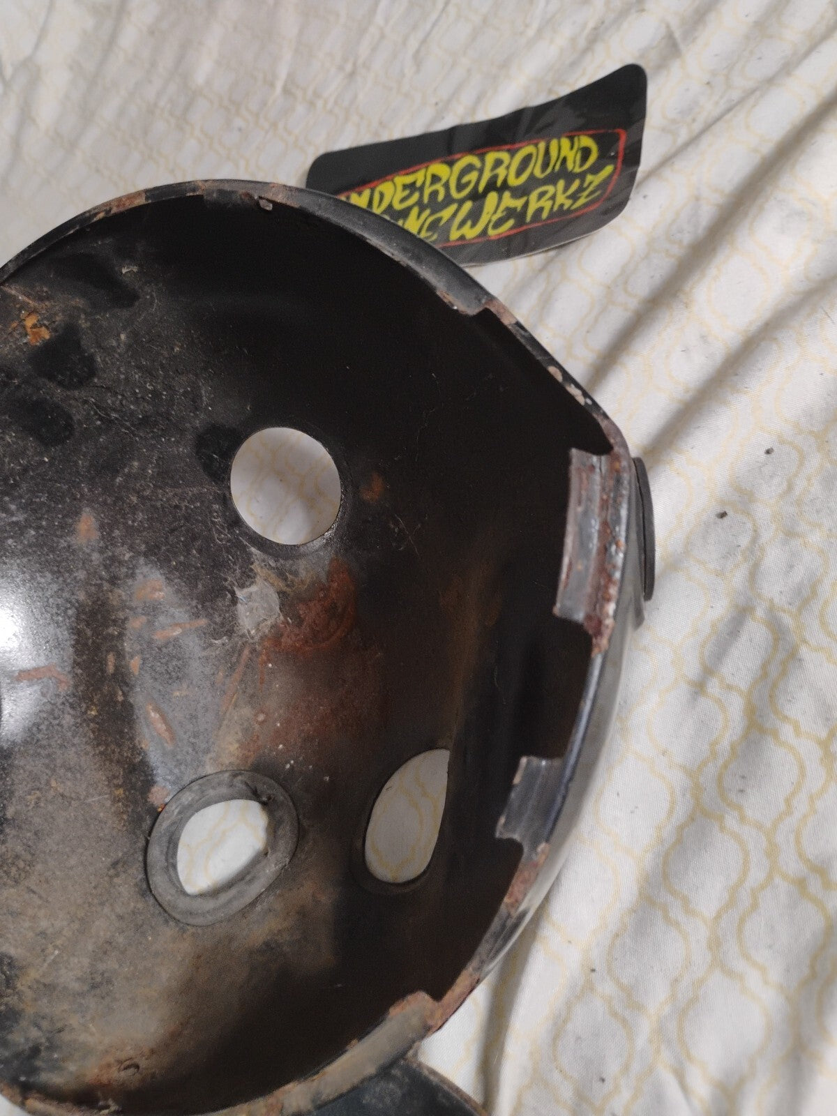 1977 Yamaha XS500 Headlight Bucket YHA-121 SAE M72