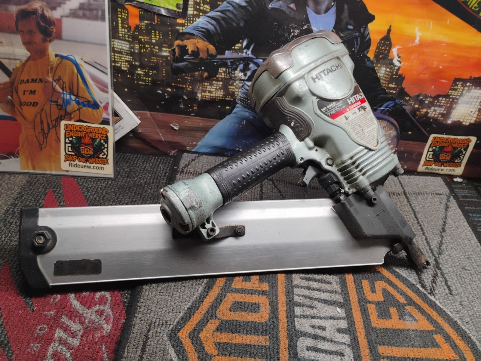 Hitachi NR 90AD(S) 3 1/2" Strip Nailer Framing Air Nail Gun Read Desc