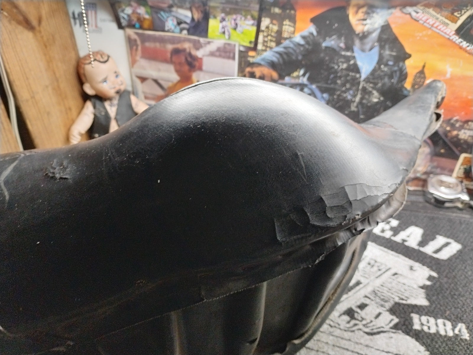 OEM HARLEY DAVIDSON TOURING SEAT PN 52151-83 - 86