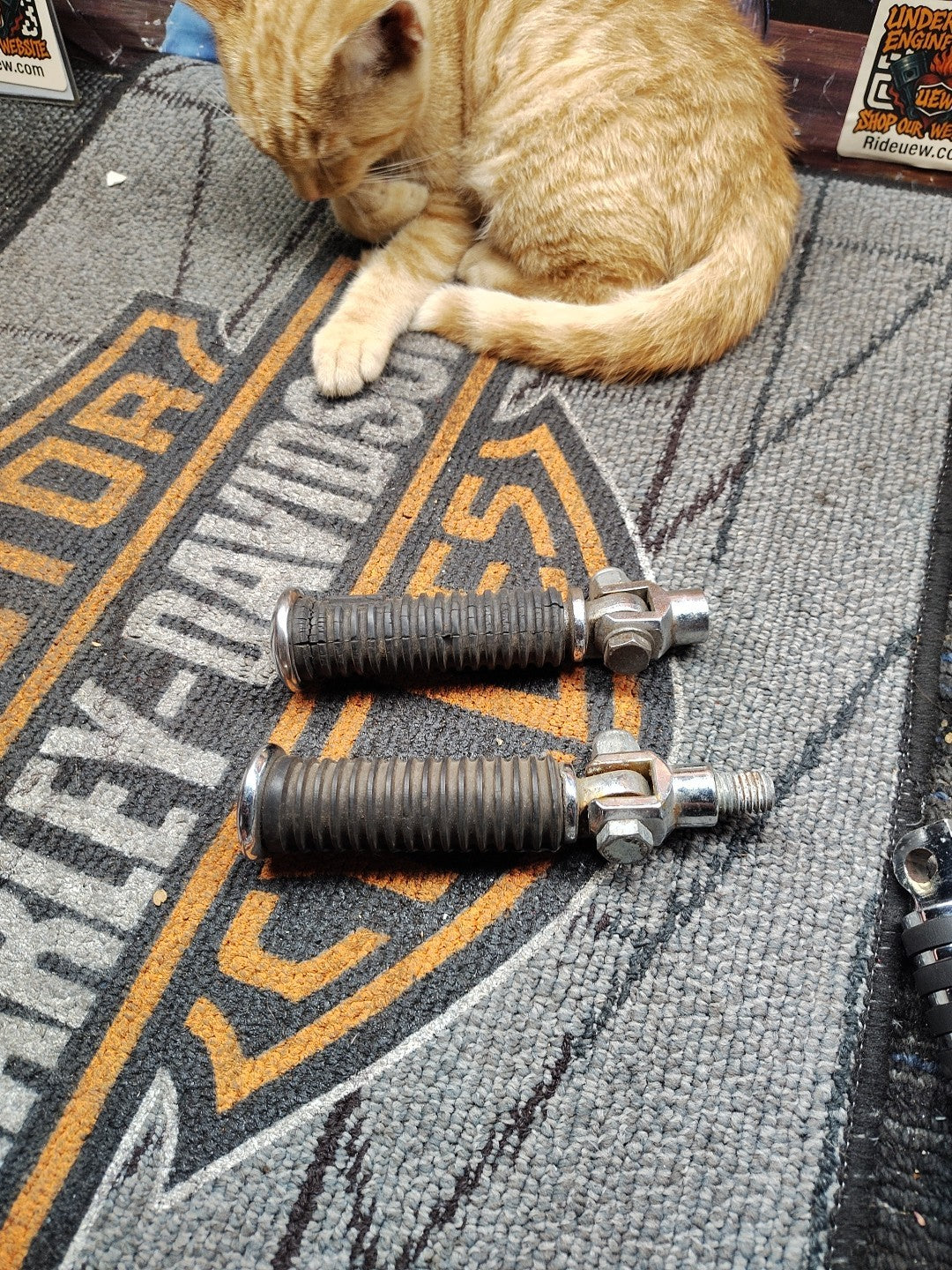 Chrome Tip Harley-Davidson Highway Foot Pegs Off 2001 Heritage Softail