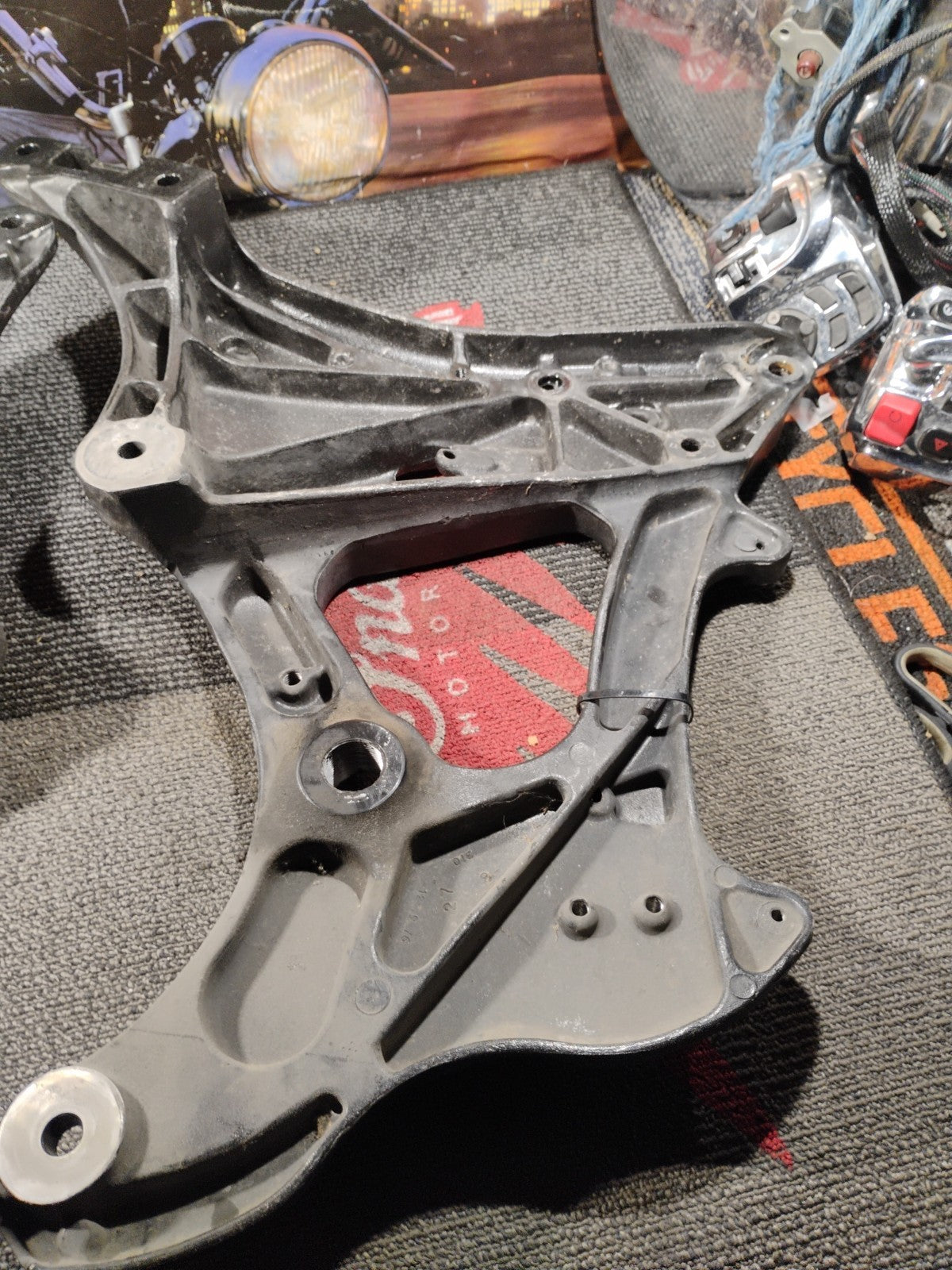 Indian Chief Chieftain & Roadmaster Left & Right Rear Subframe Support Brackets